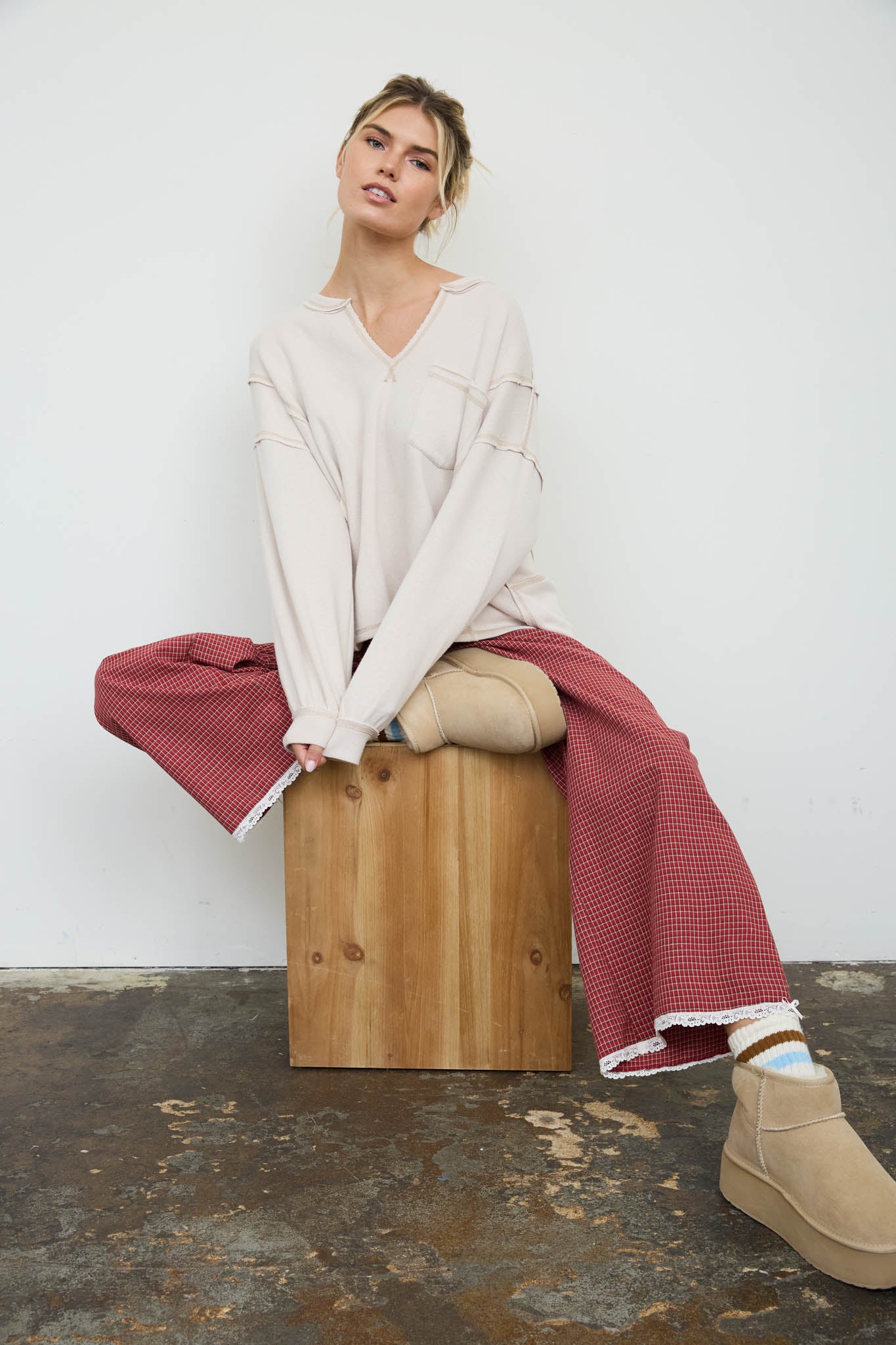NOTCH NECK RAW TRIM PATCH POCKET KNIT TOP (PRE-ORDER)