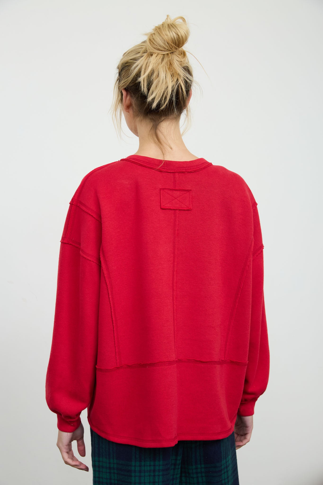 NOTCH NECK RAW TRIM PATCH POCKET KNIT TOP (PRE-ORDER)