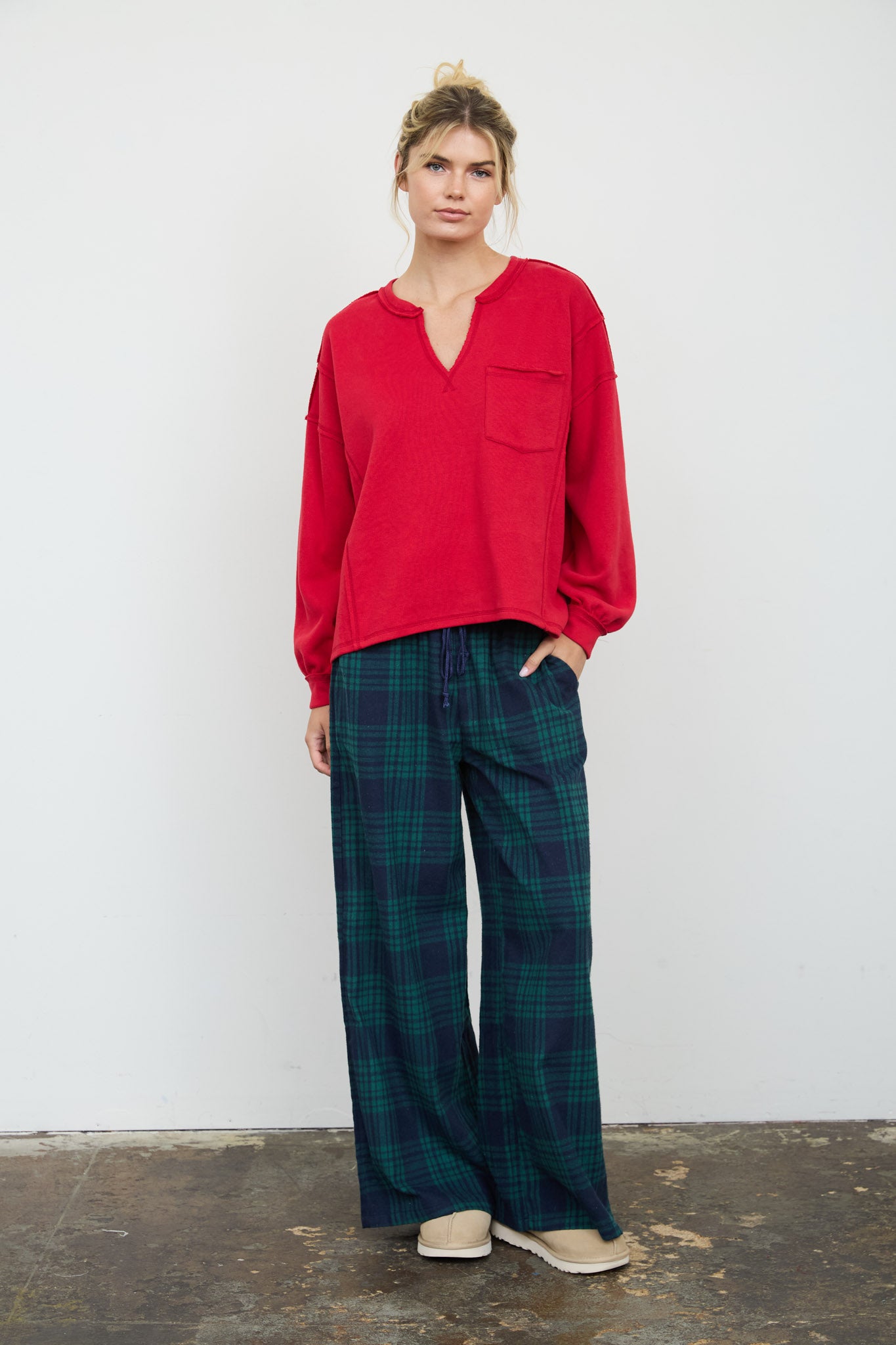NOTCH NECK RAW TRIM PATCH POCKET KNIT TOP (PRE-ORDER)