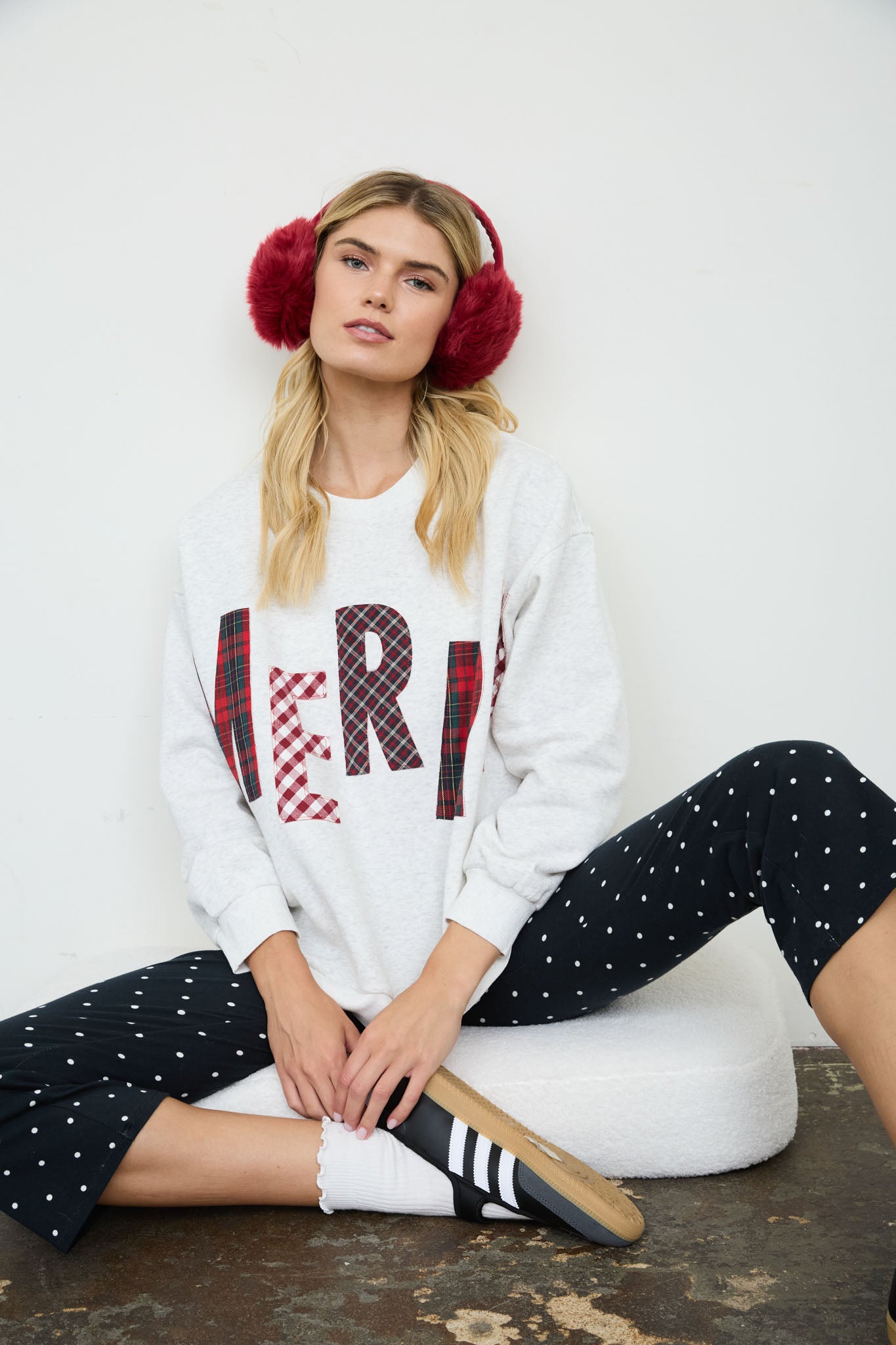 MERRY PLAID PATCH LETTER LONG SLEEVE KNIT TOP (PRE-ORDER)