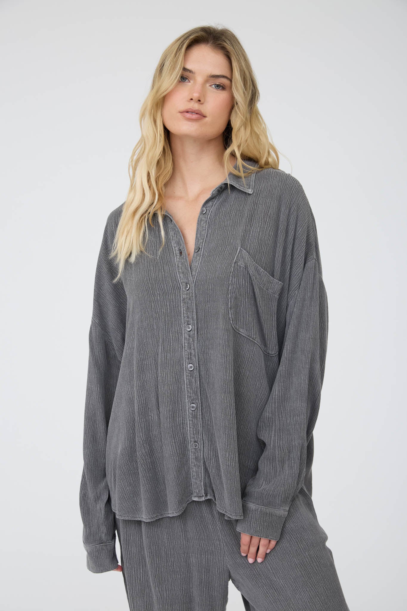 CRINKLE PLISSE COLLARED LONG SLEEVE BUTTON DOWN (PRE-ORDER)