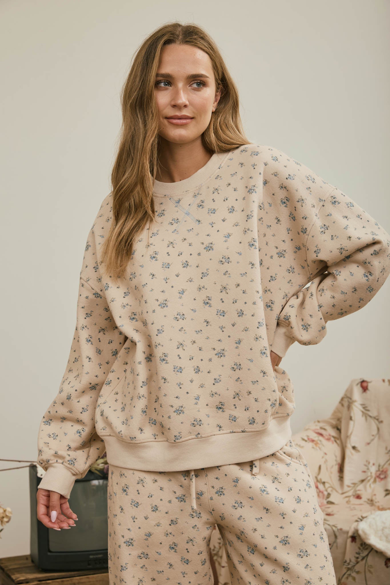 DITSY FLORAL BOXY CREW NECK SWEATSHIRT (PRE-ORDER)