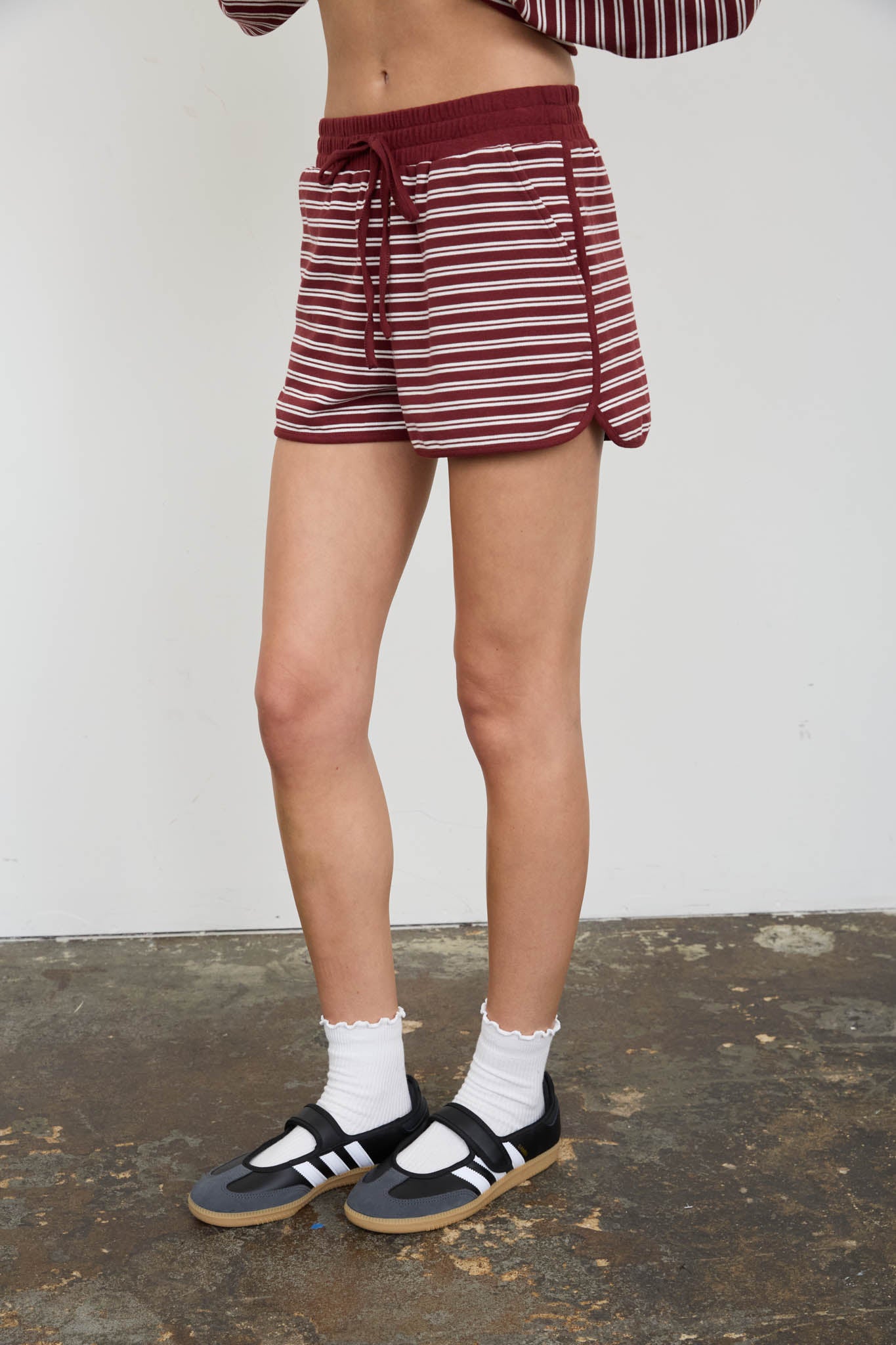 STRIPED CONTRAST WAIST KNIT LOUNGE SHORTS (PRE-ORDER)