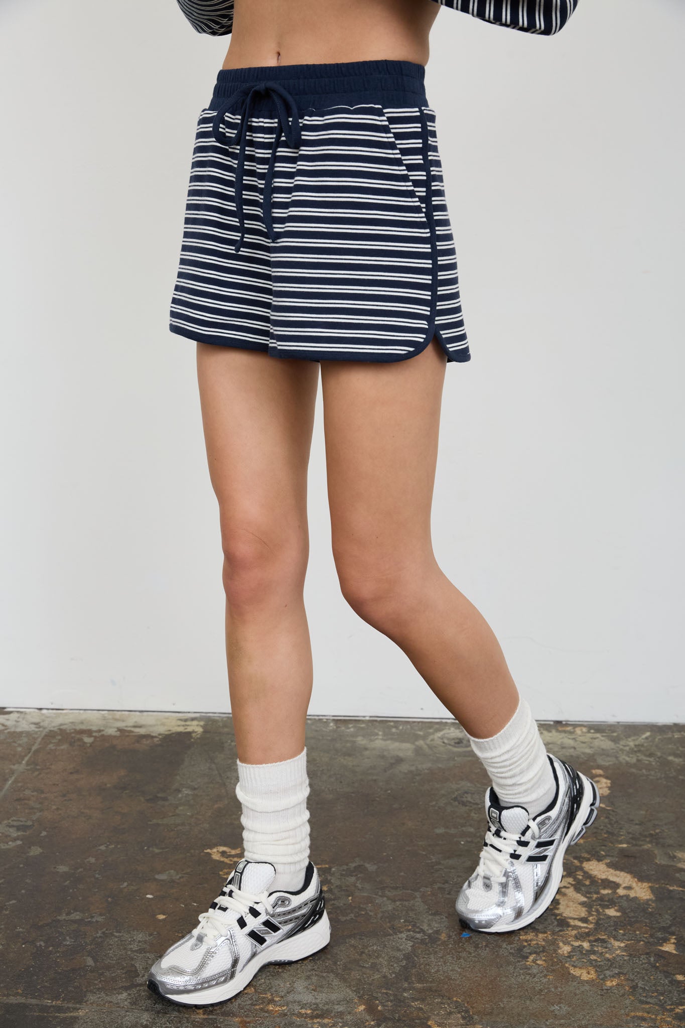 STRIPED CONTRAST WAIST KNIT LOUNGE SHORTS (PRE-ORDER)