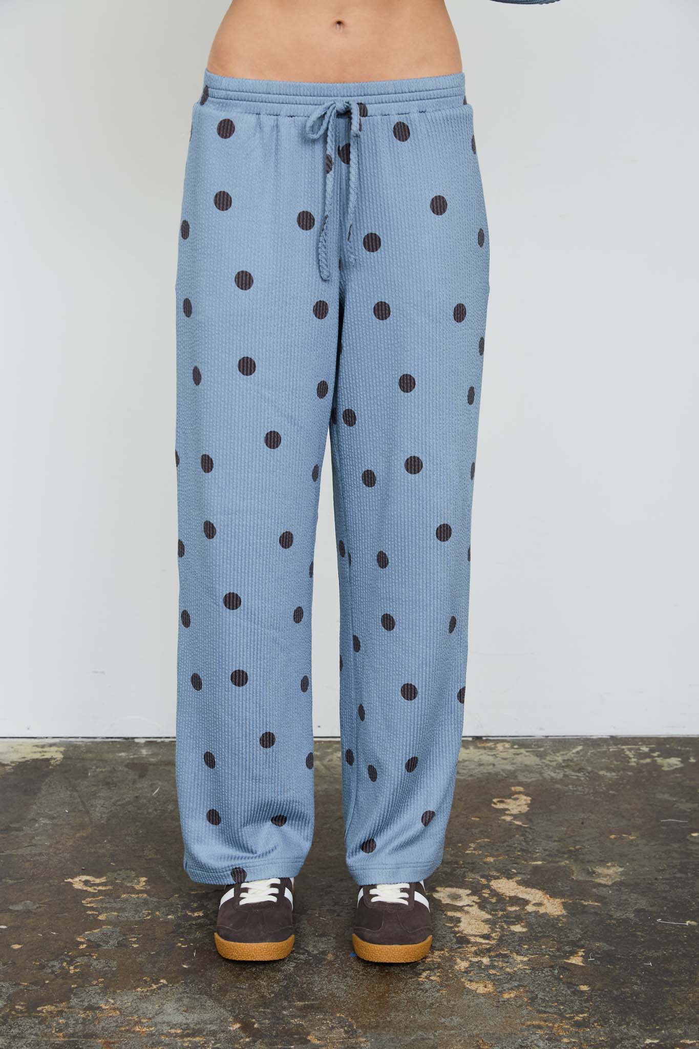 POLKA DOT TEXTURED DRAWSTRING WIDE LEG PANTS