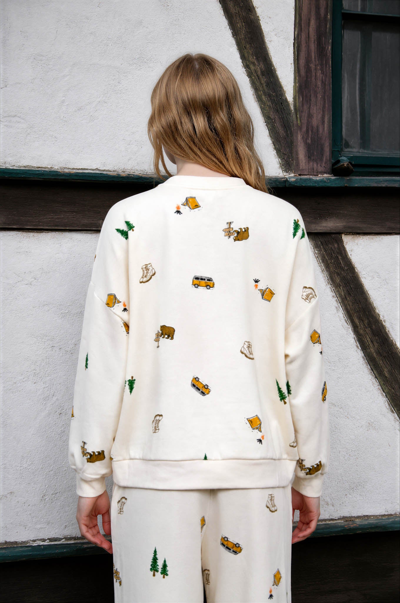 CAMPING MOTIF CREW NECK LONG SLEEVE KNIT TOP (PRE-ORDER)