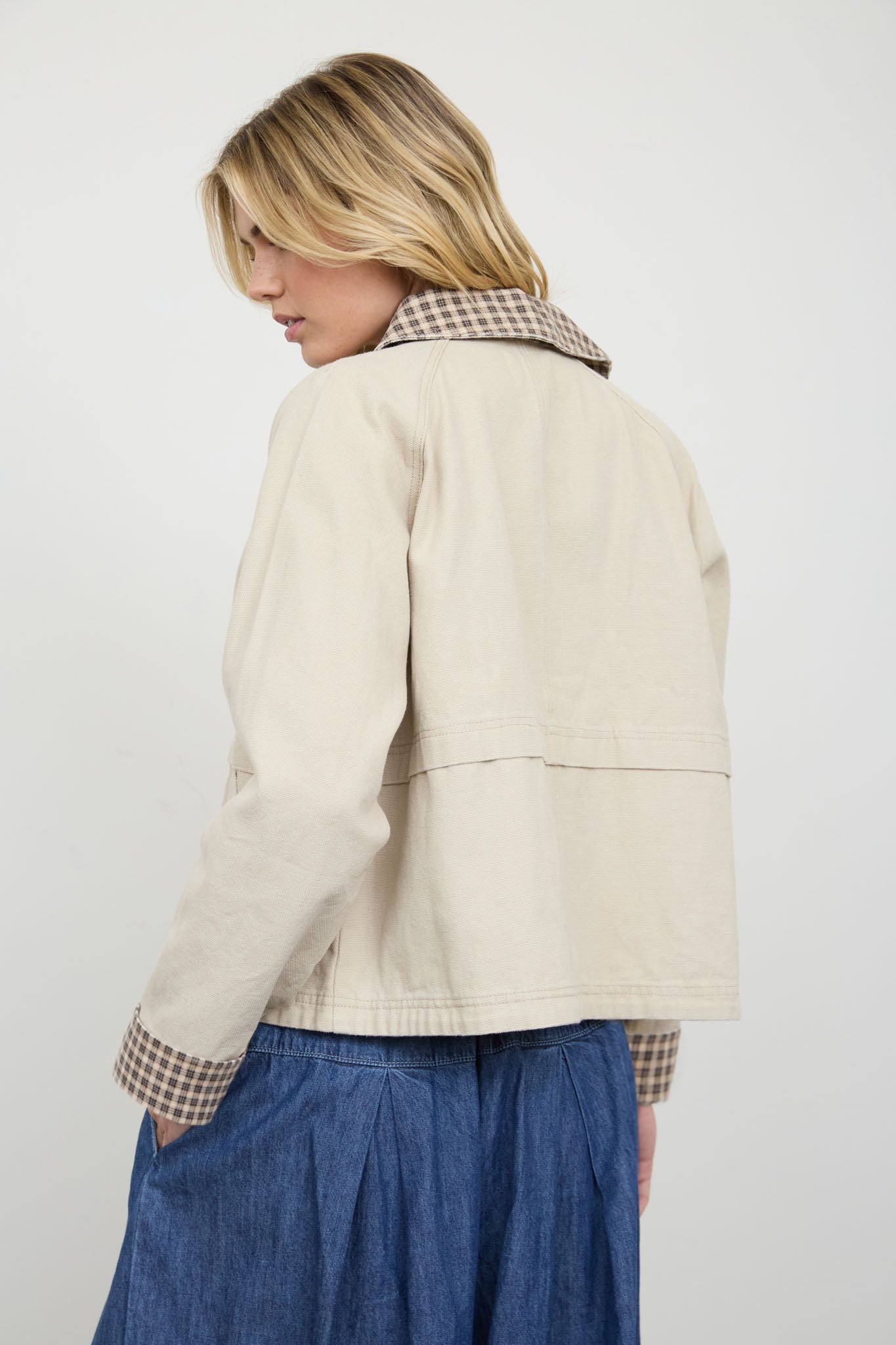 GINGHAM COLLAR CONTRAST SNAP BUTTON JACKET (PRE-ORDER)