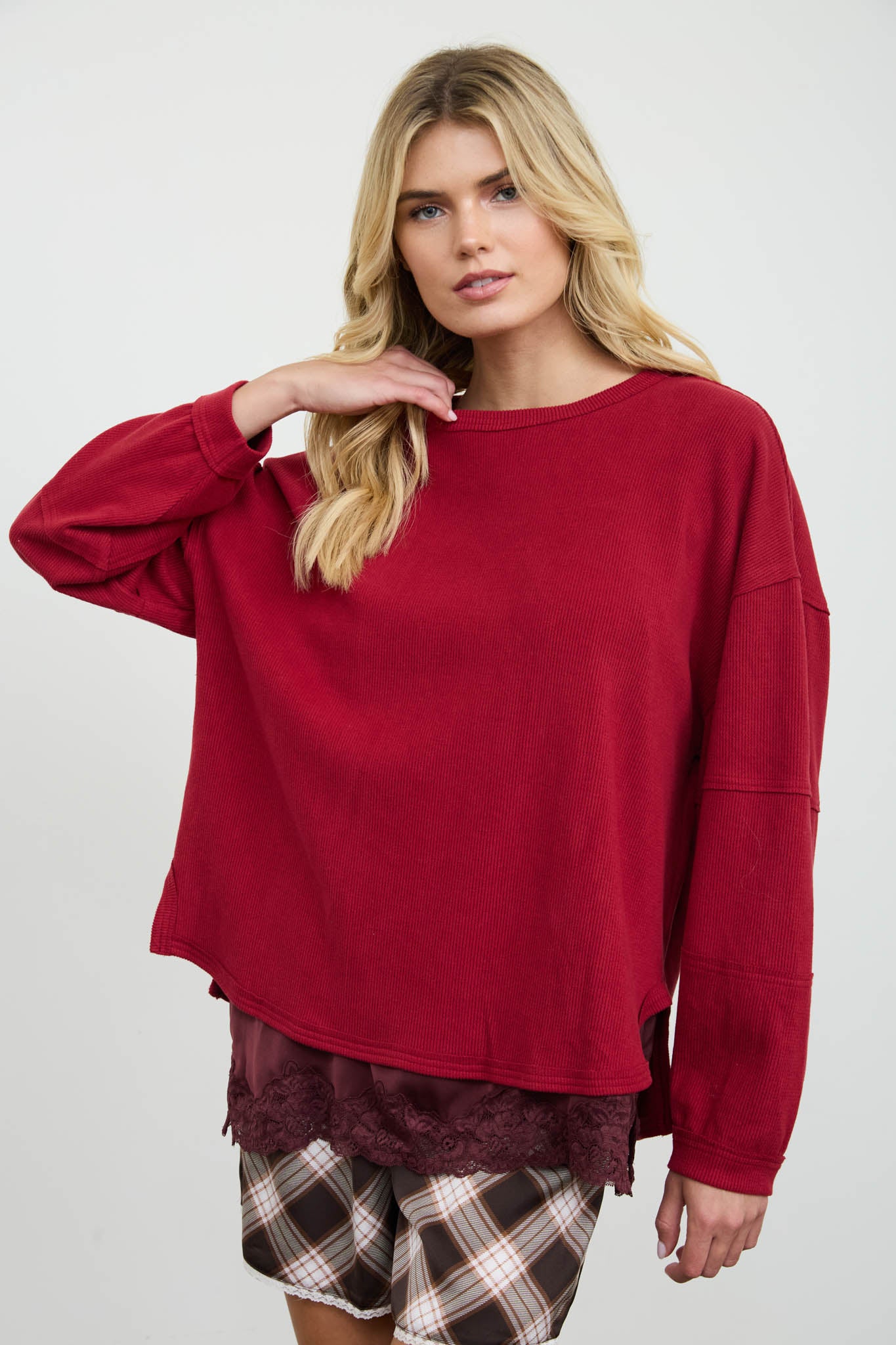 RIBBED EXTENDED SHOULDER BOXY CREW NECK KNIT TOP