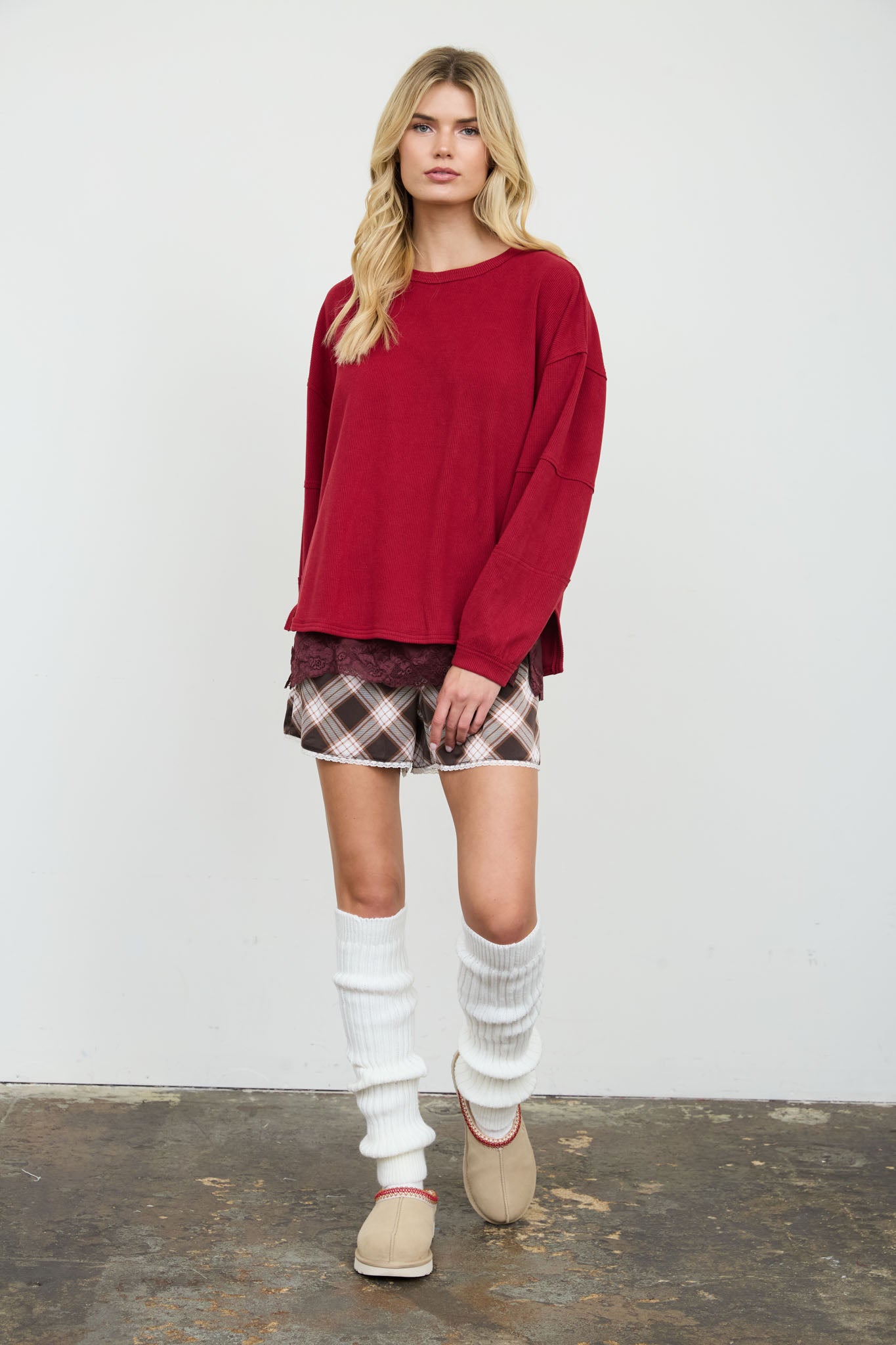 RIBBED EXTENDED SHOULDER BOXY CREW NECK KNIT TOP
