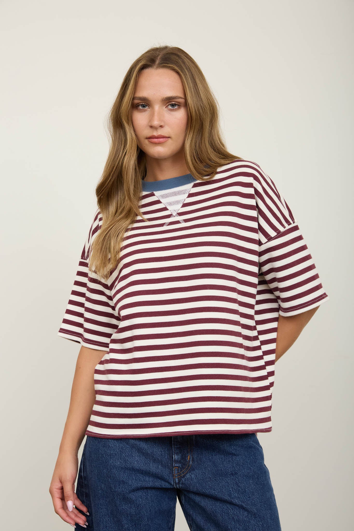 STRIPE COLORBLOCK DETAIL SHORT SLEEVE KNIT T-SHIRT (PRE-ORDER)