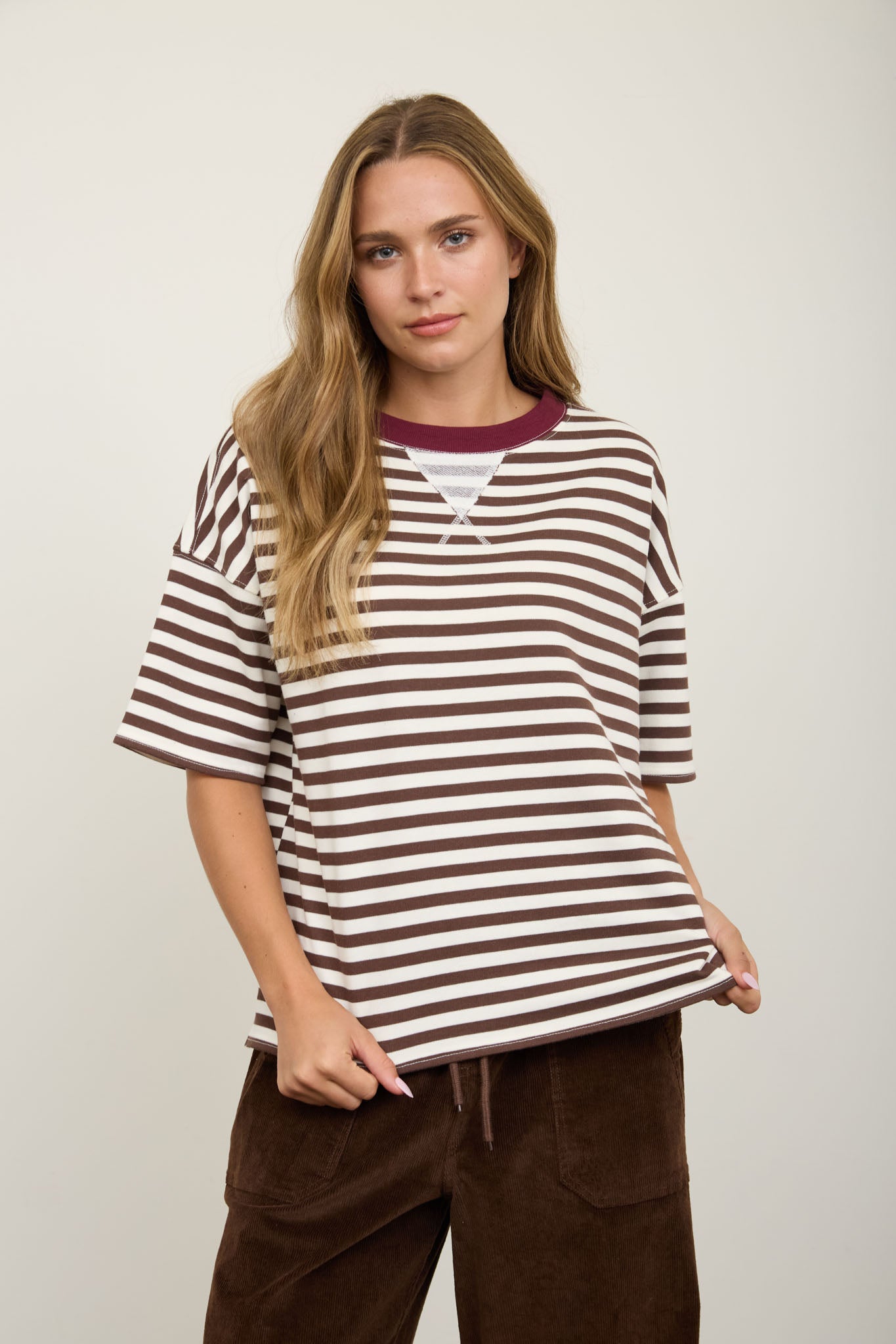 STRIPE COLORBLOCK DETAIL SHORT SLEEVE KNIT T-SHIRT (PRE-ORDER)