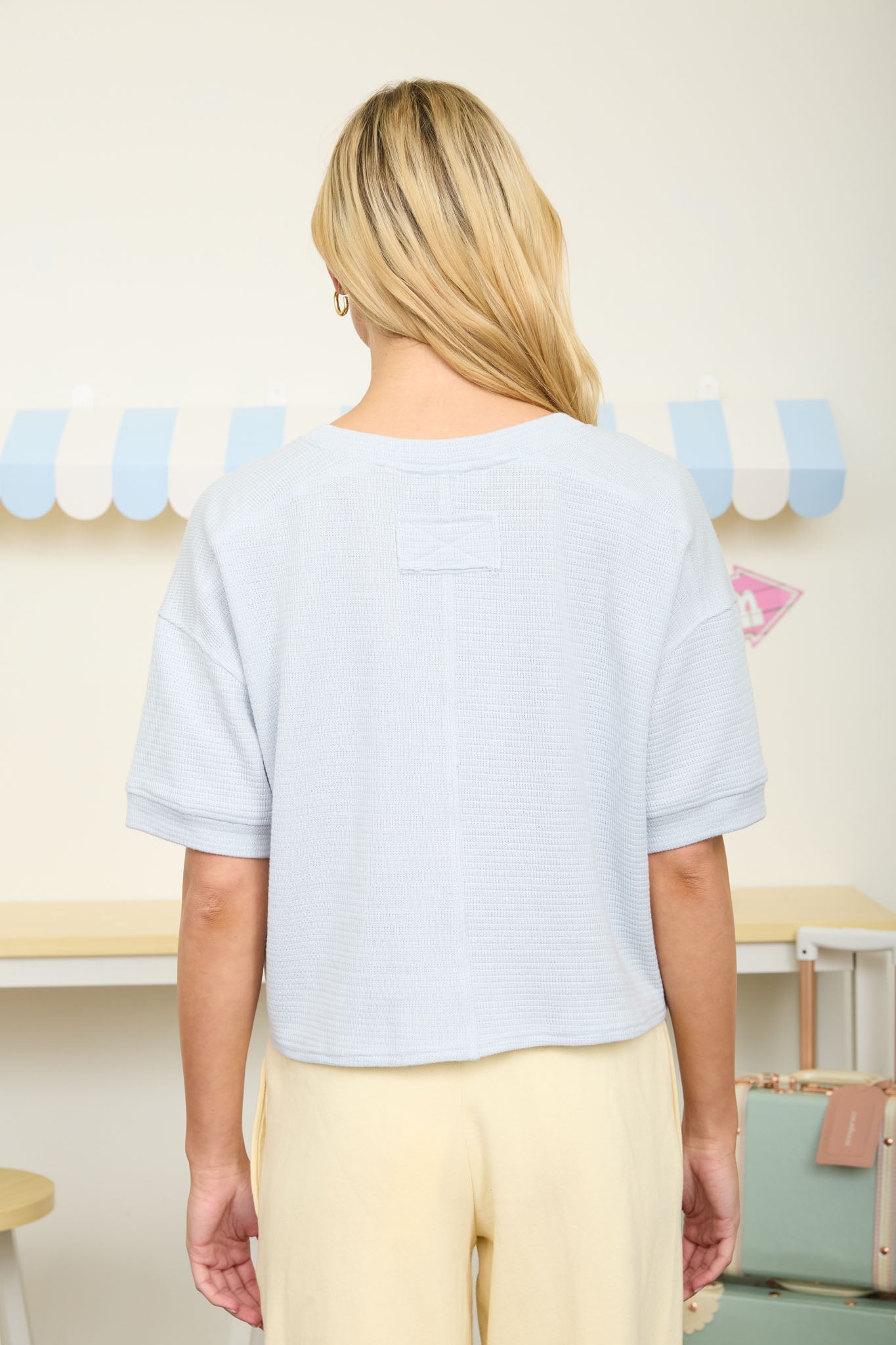 TEXTURED KNIT BUTTON DOWN SHORT SLEEVE CARDIGAN