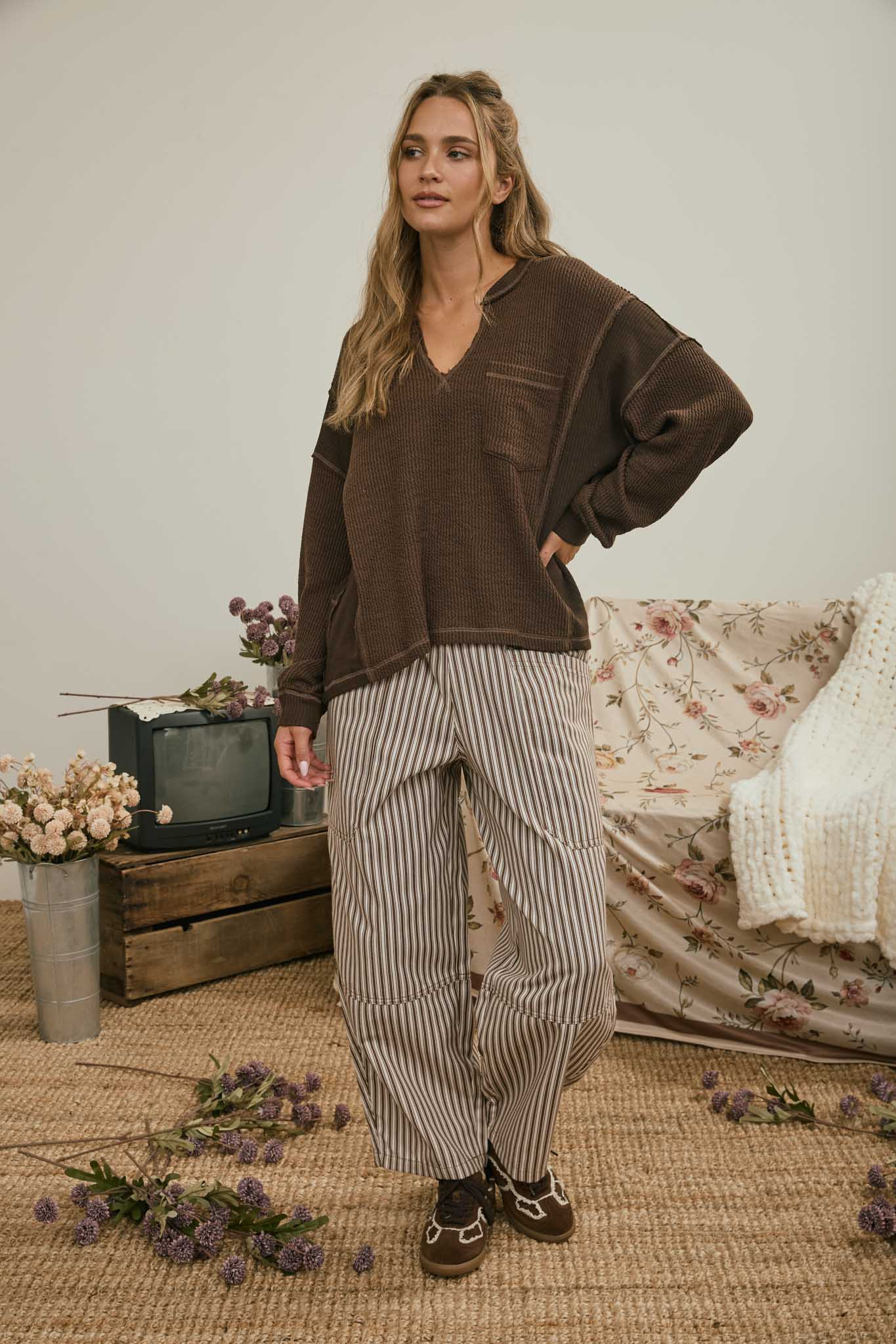SPLIT NECK RAW EDGE LONG SLEEVE RIBBED KNIT TOP (PRE-ORDER)