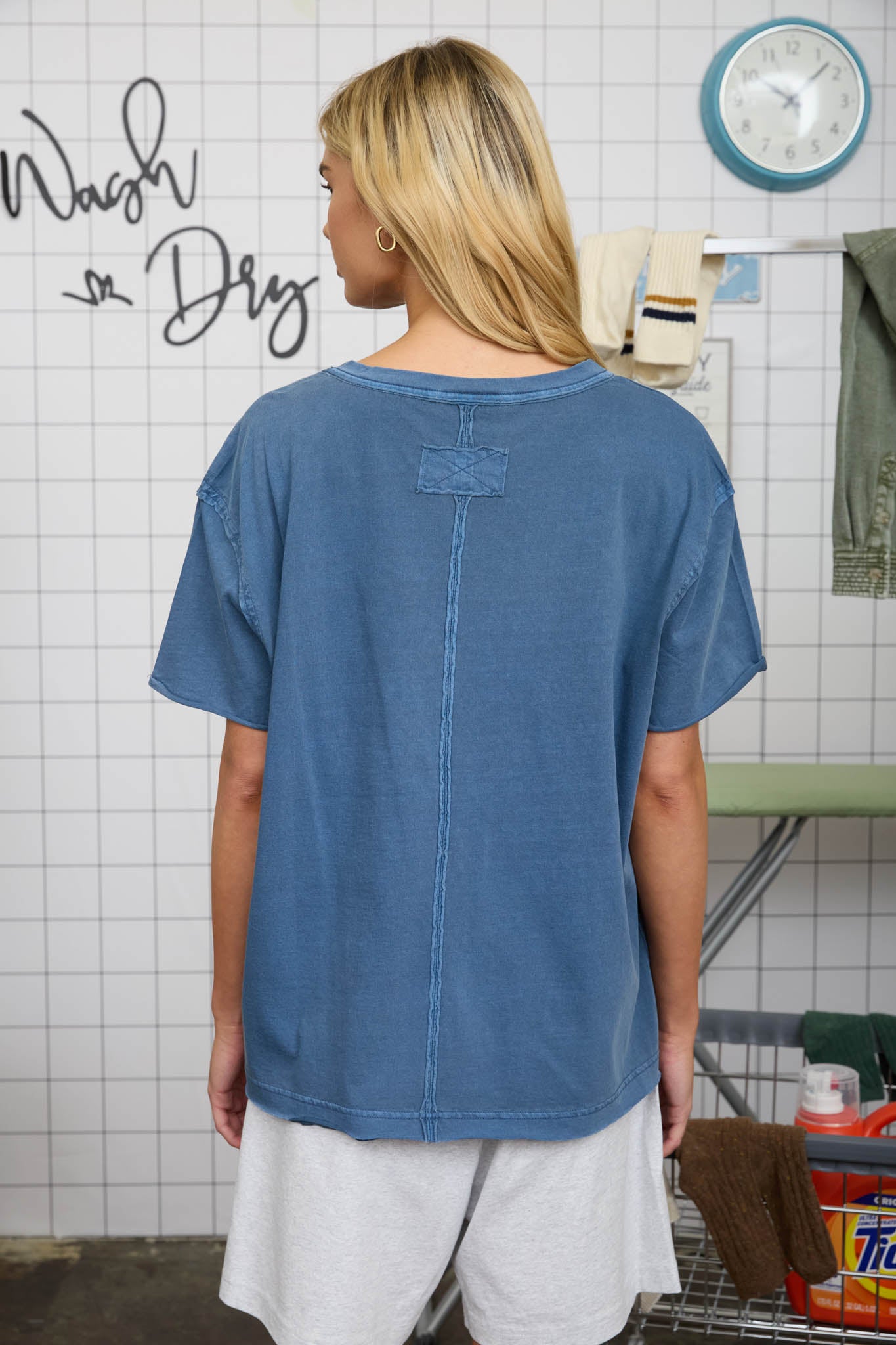 WASHED RELAXED SHORT SLEEVE V NECK KNIT TOP