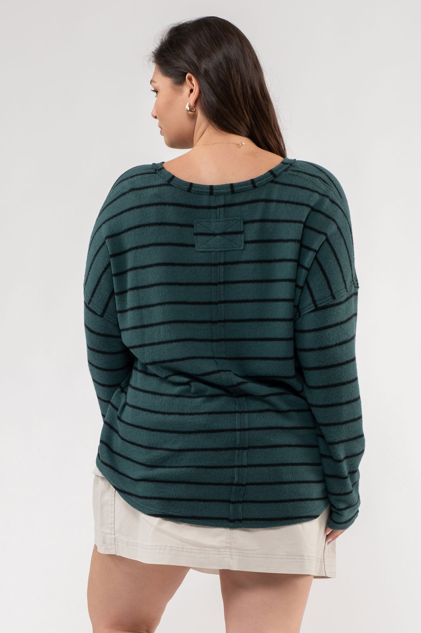 PLUS STRIPED RAW EDGE KNIT TOP