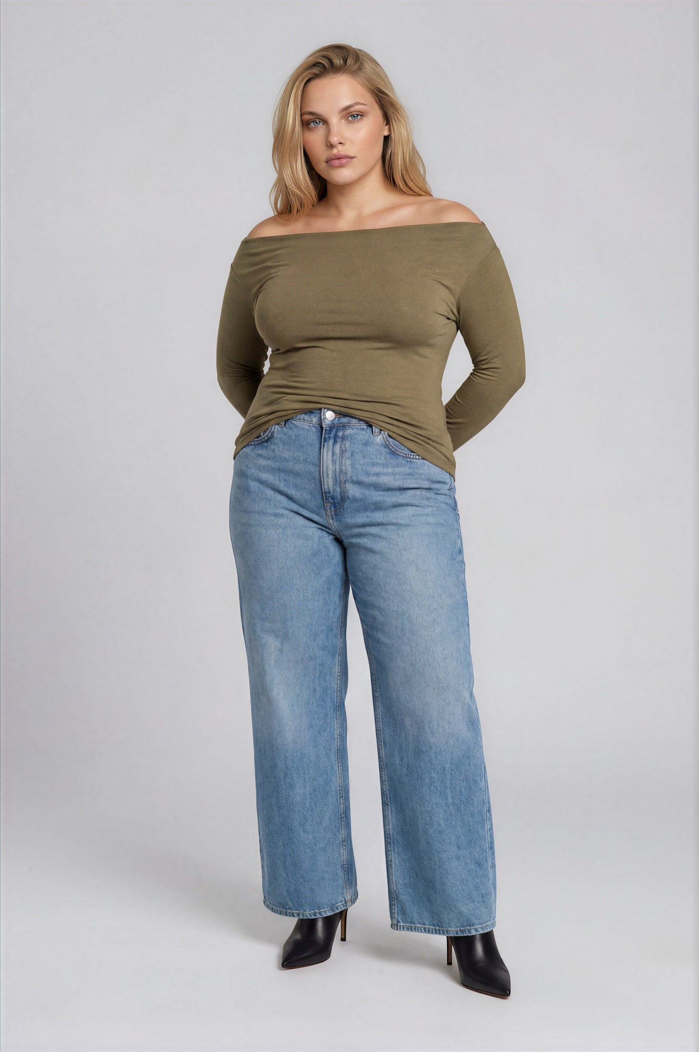 PLUS BOAT NECK PINTUCK DETAIL LONG SLEEVE KNIT TOP