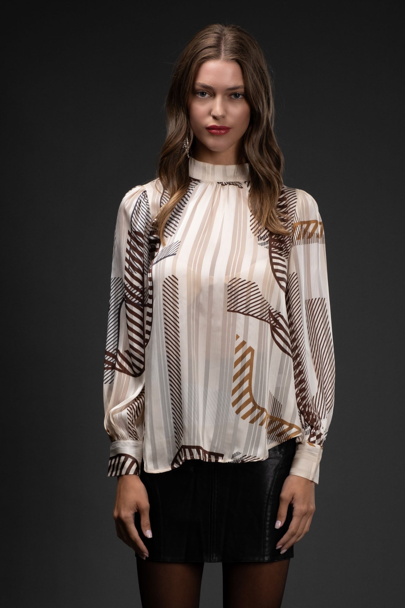 ABSTRACT PRINT LONG SLEEVE WOVEN TOP