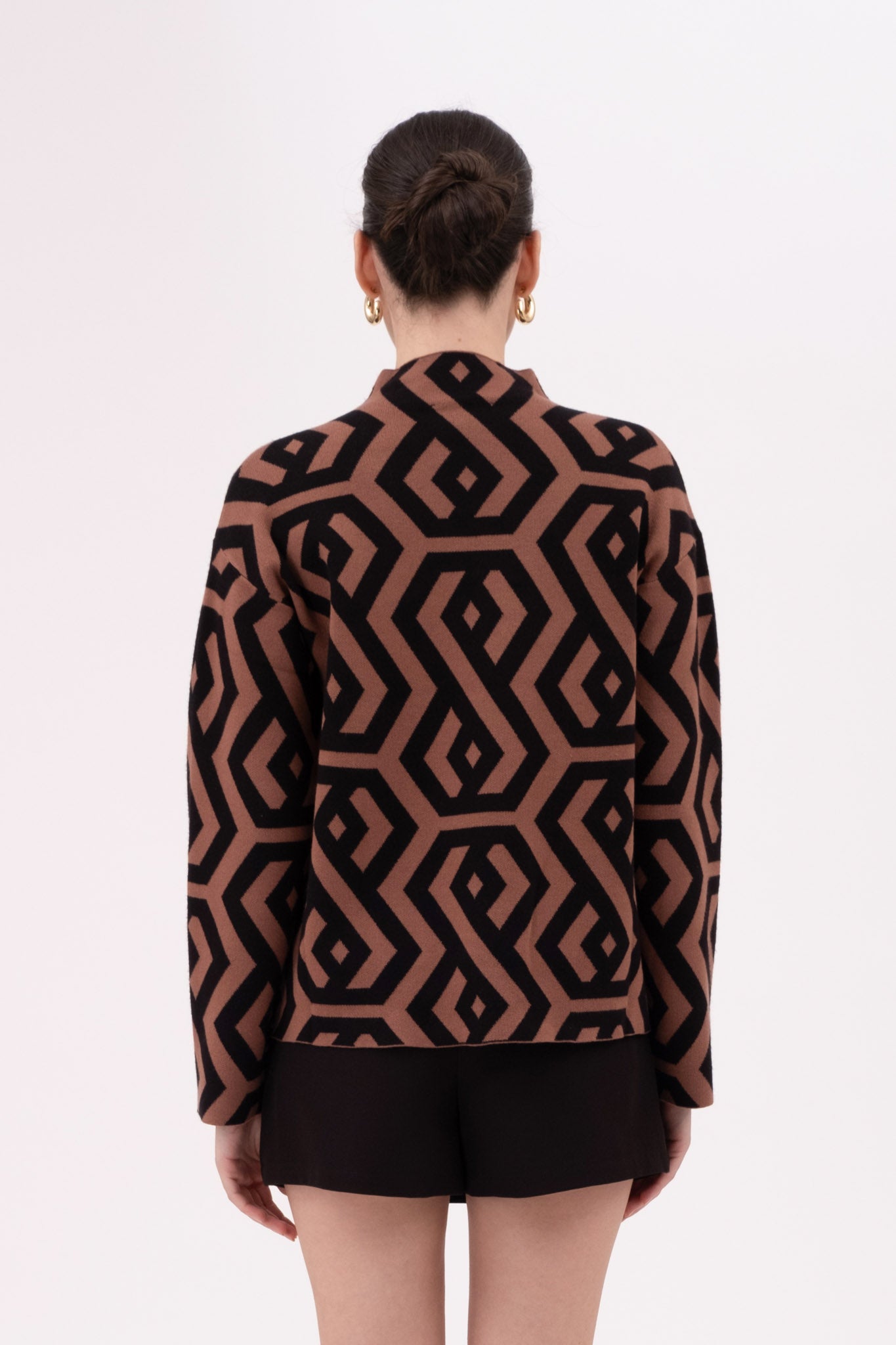 GEO PATTERN TURTLENECK KNIT PULLOVER SWEATER