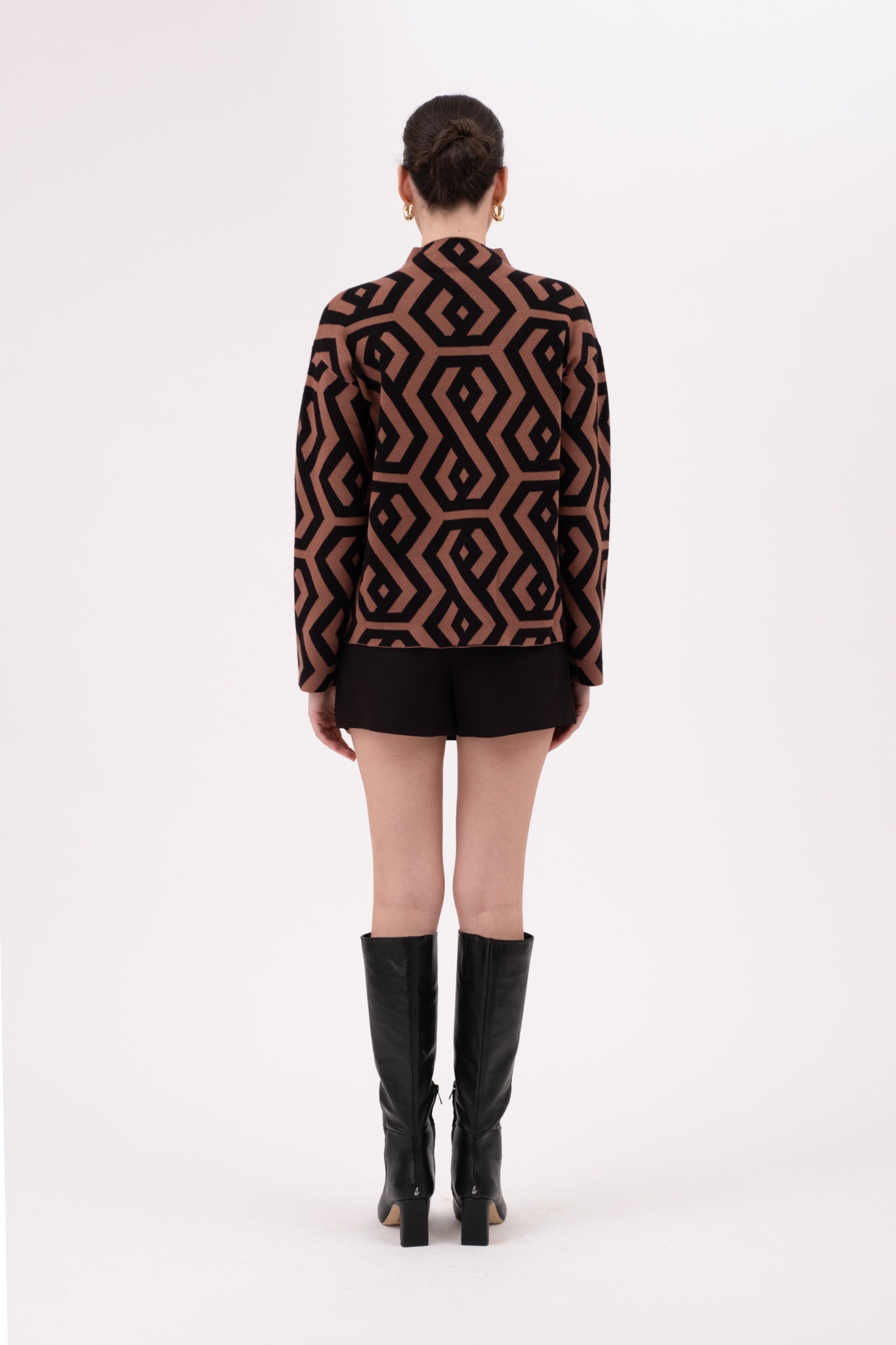 GEO PATTERN TURTLENECK KNIT PULLOVER SWEATER