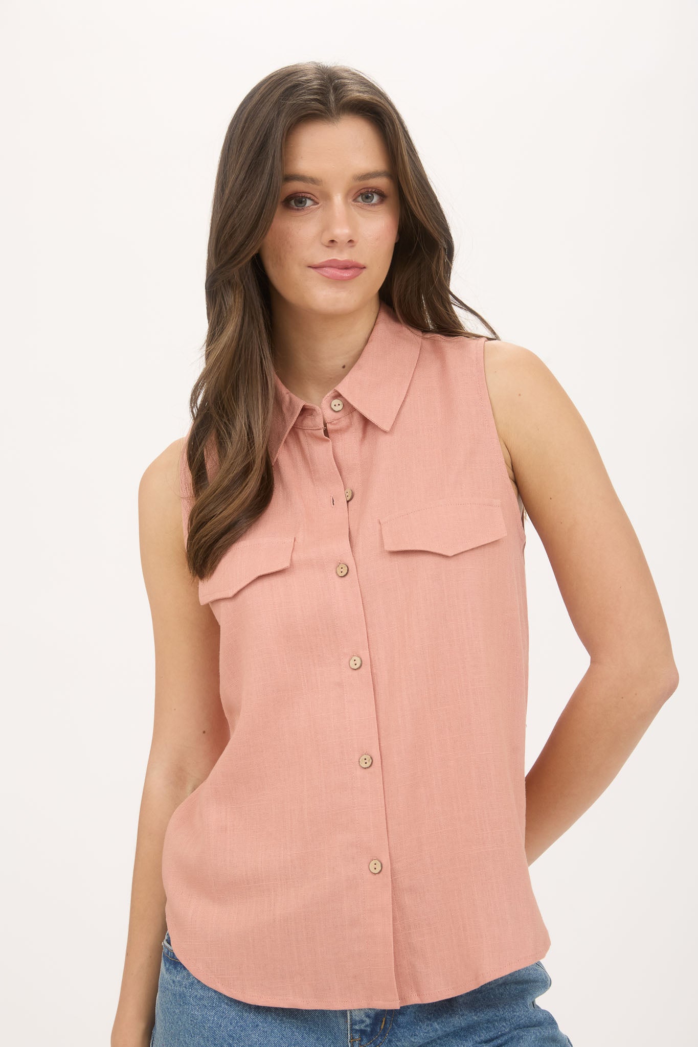 COLLARED BUTTON DOWN SLEEVELESS SHIRT