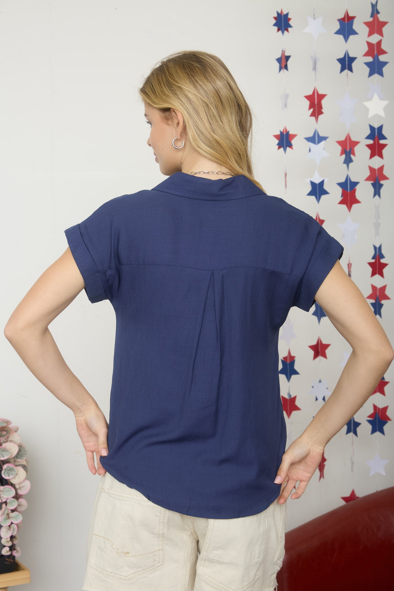 RELAXED FIT SOLID WOVEN TOP