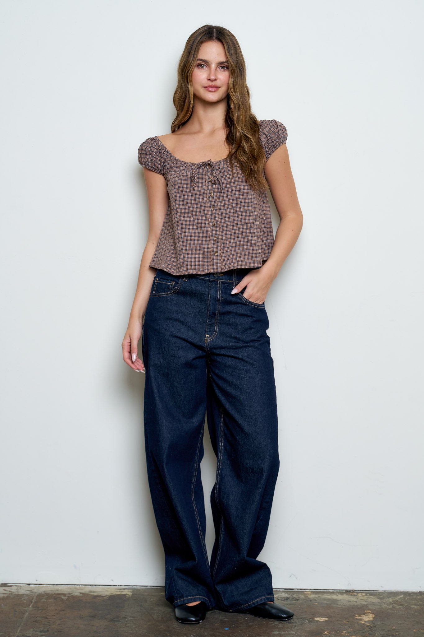 PLAID FRONT TIE BUTTON DOWN SHORT SLEEVE TOP