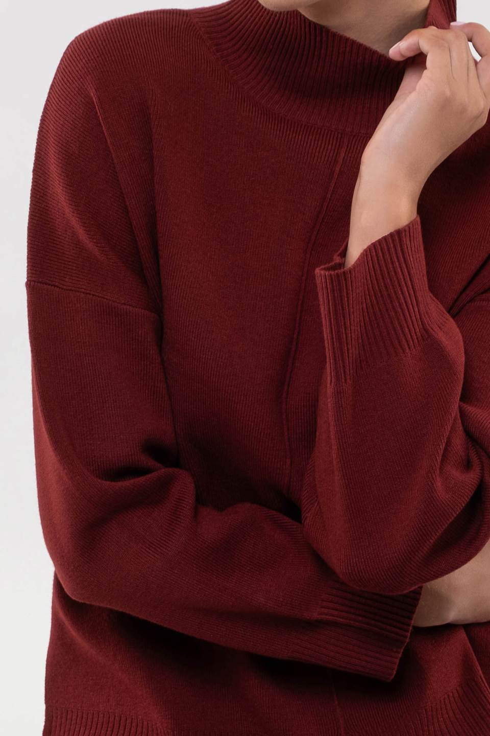 SOLID MOCK NECK SEAM FRONT KNIT SWEATER