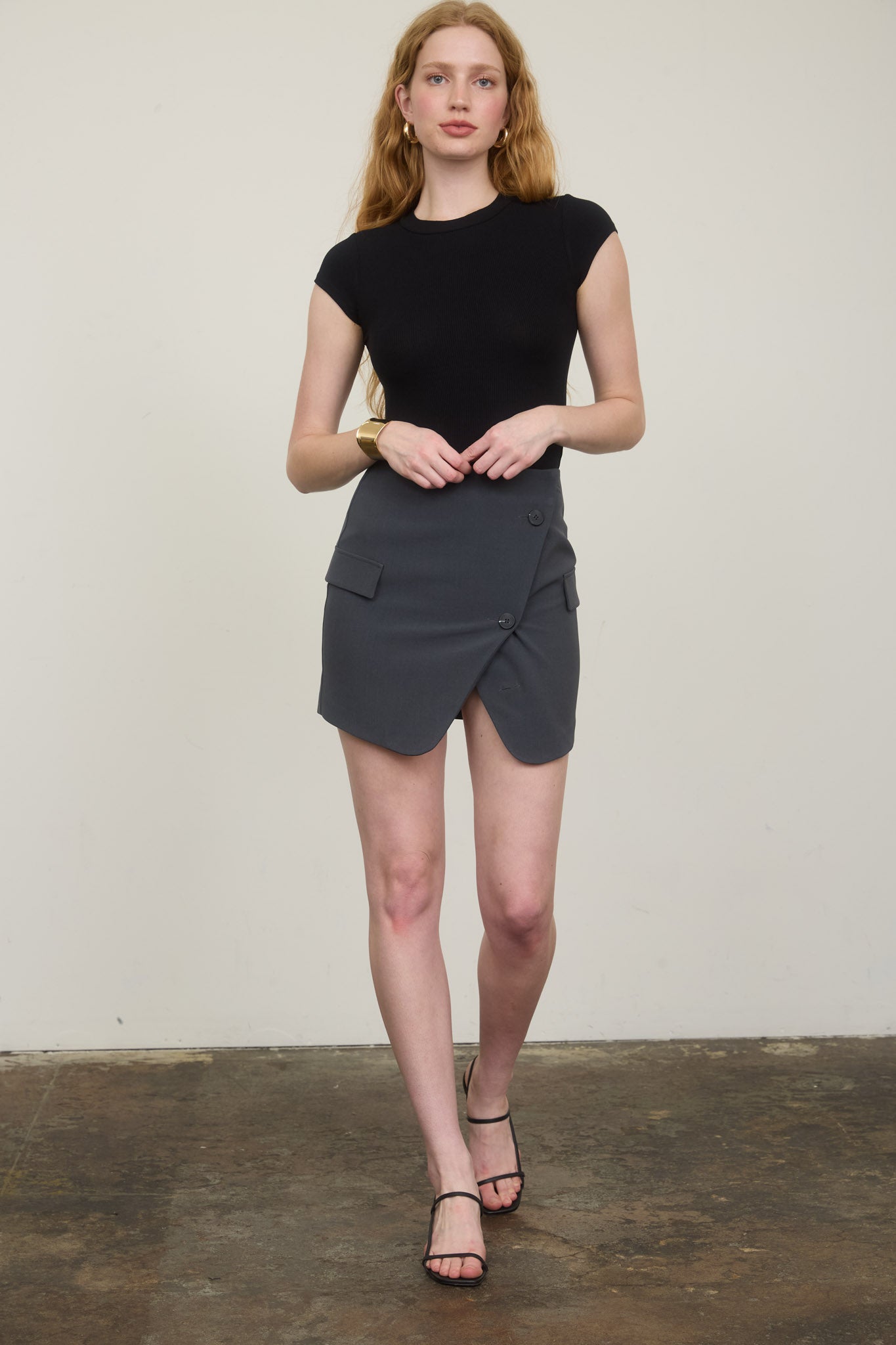 ROUND NECK SHORT SLEEVE KNIT BODYSUIT