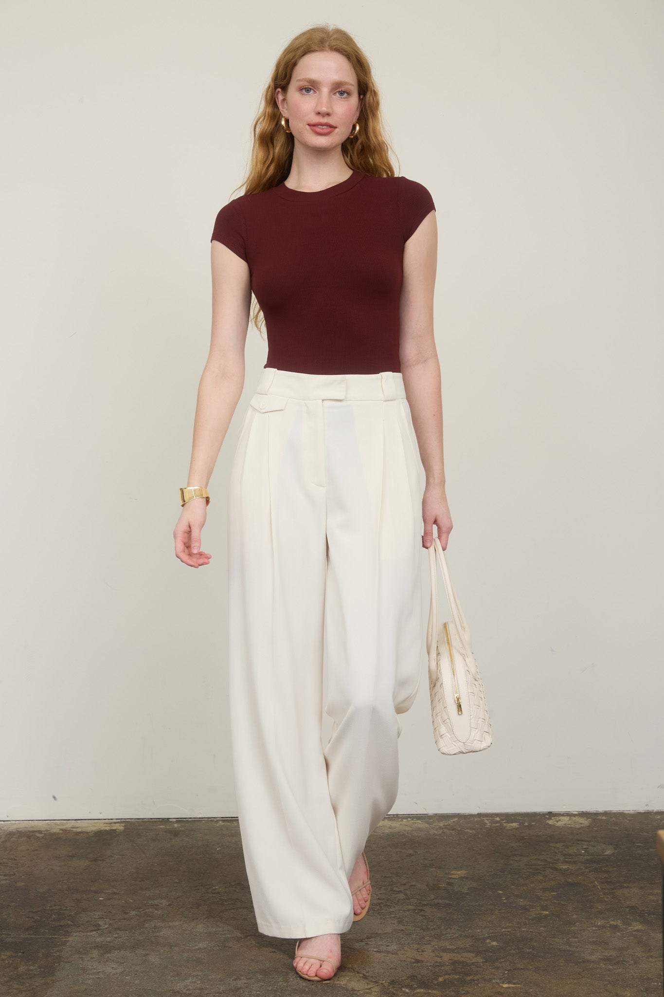 ROUND NECK SHORT SLEEVE KNIT BODYSUIT