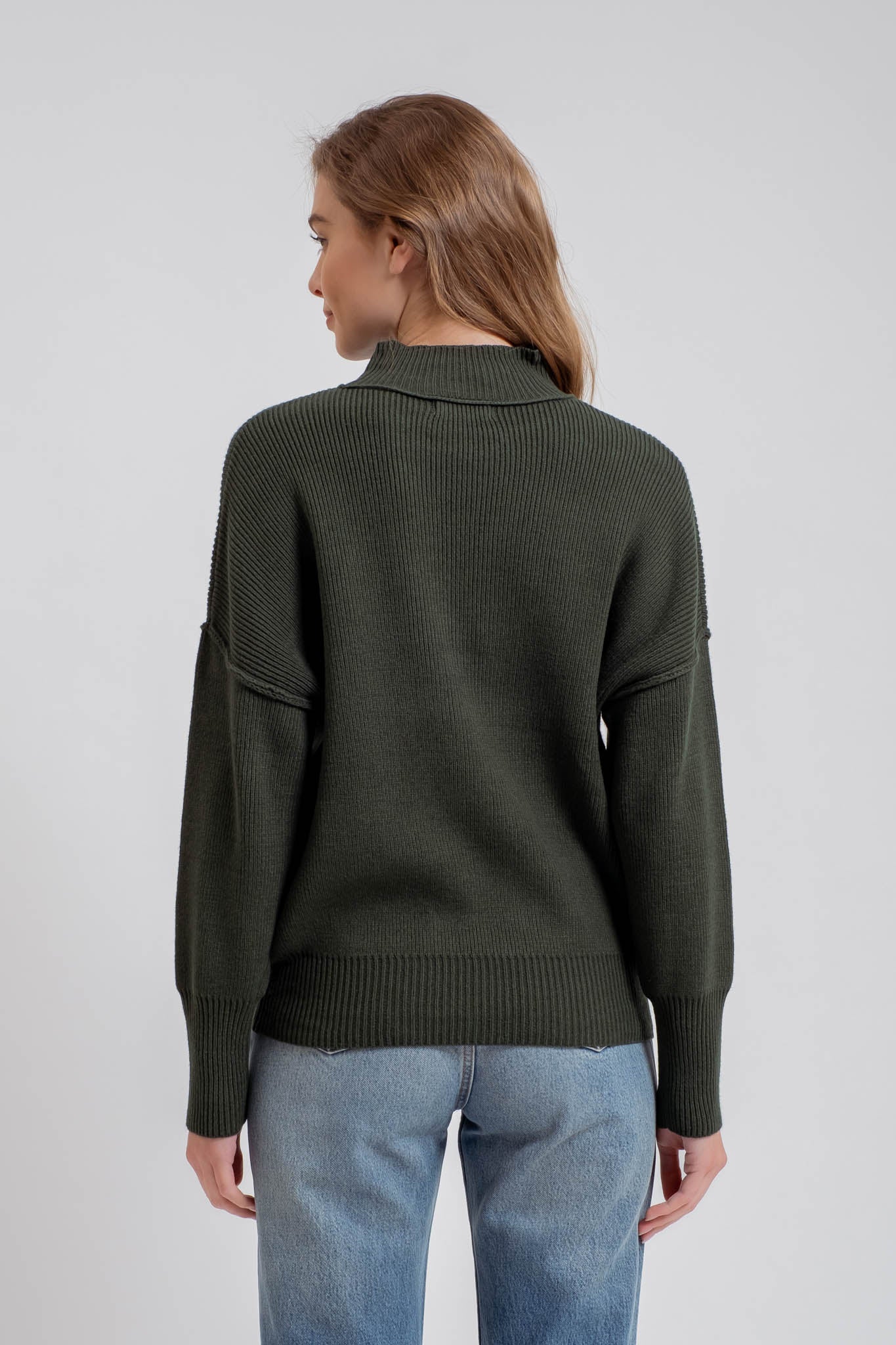 MOCK NECK RIBBED SWEATER