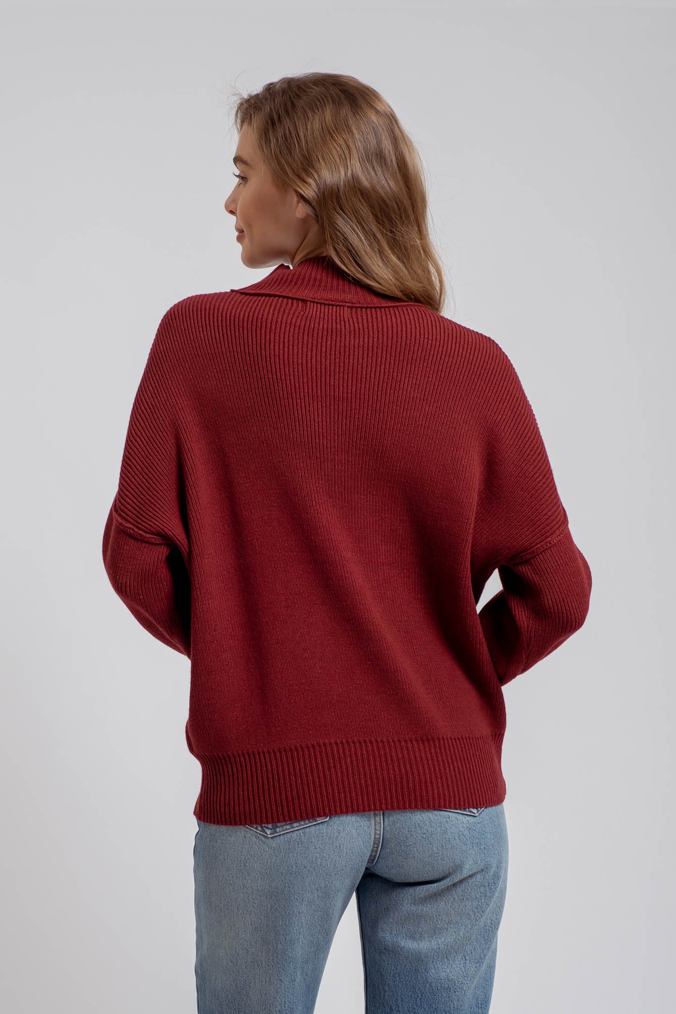 MOCK NECK RIBBED SWEATER