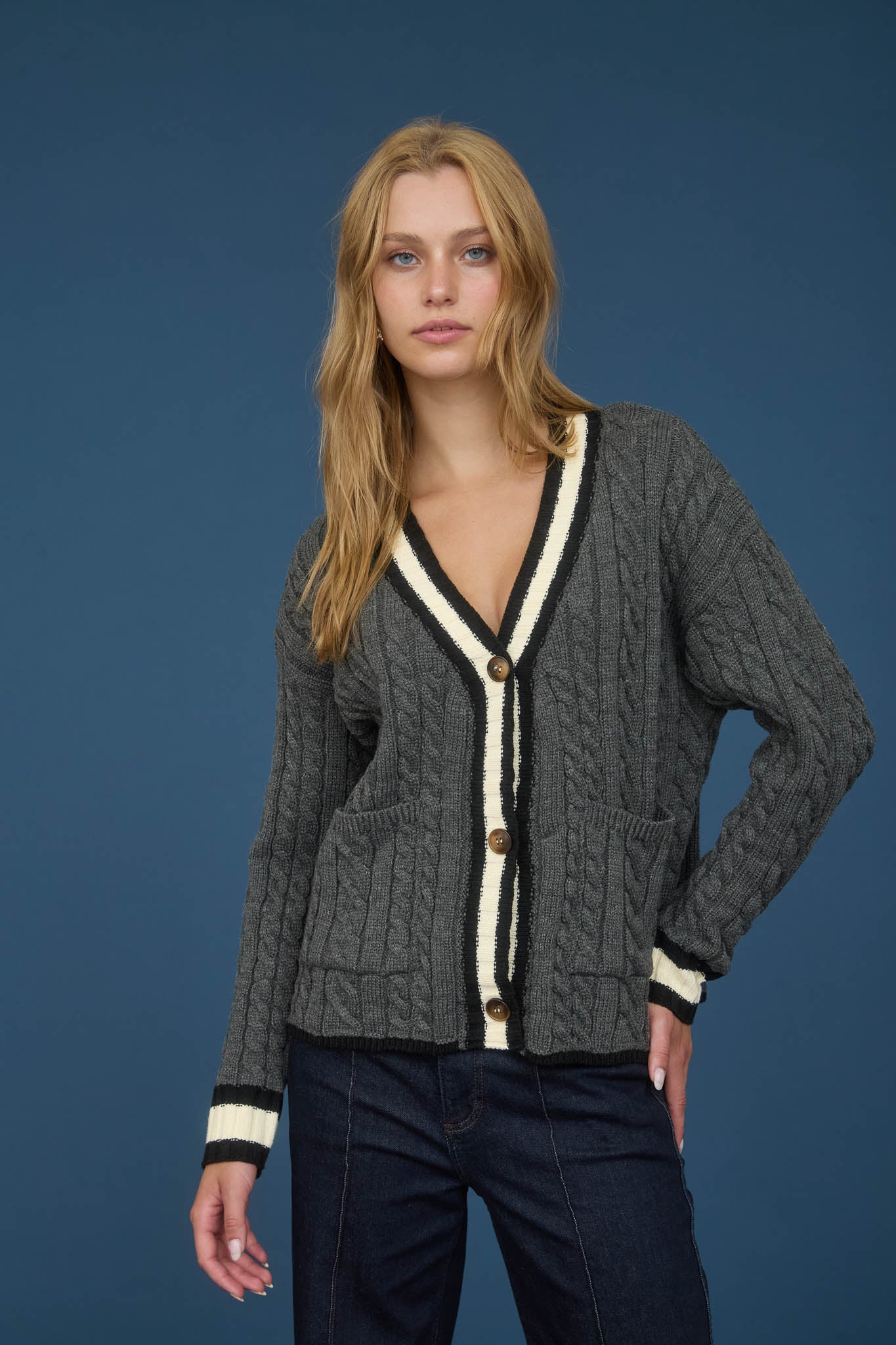 CONTRAST STRIPE TRIM CABLE KNIT BOYFRIEND CARDIGAN