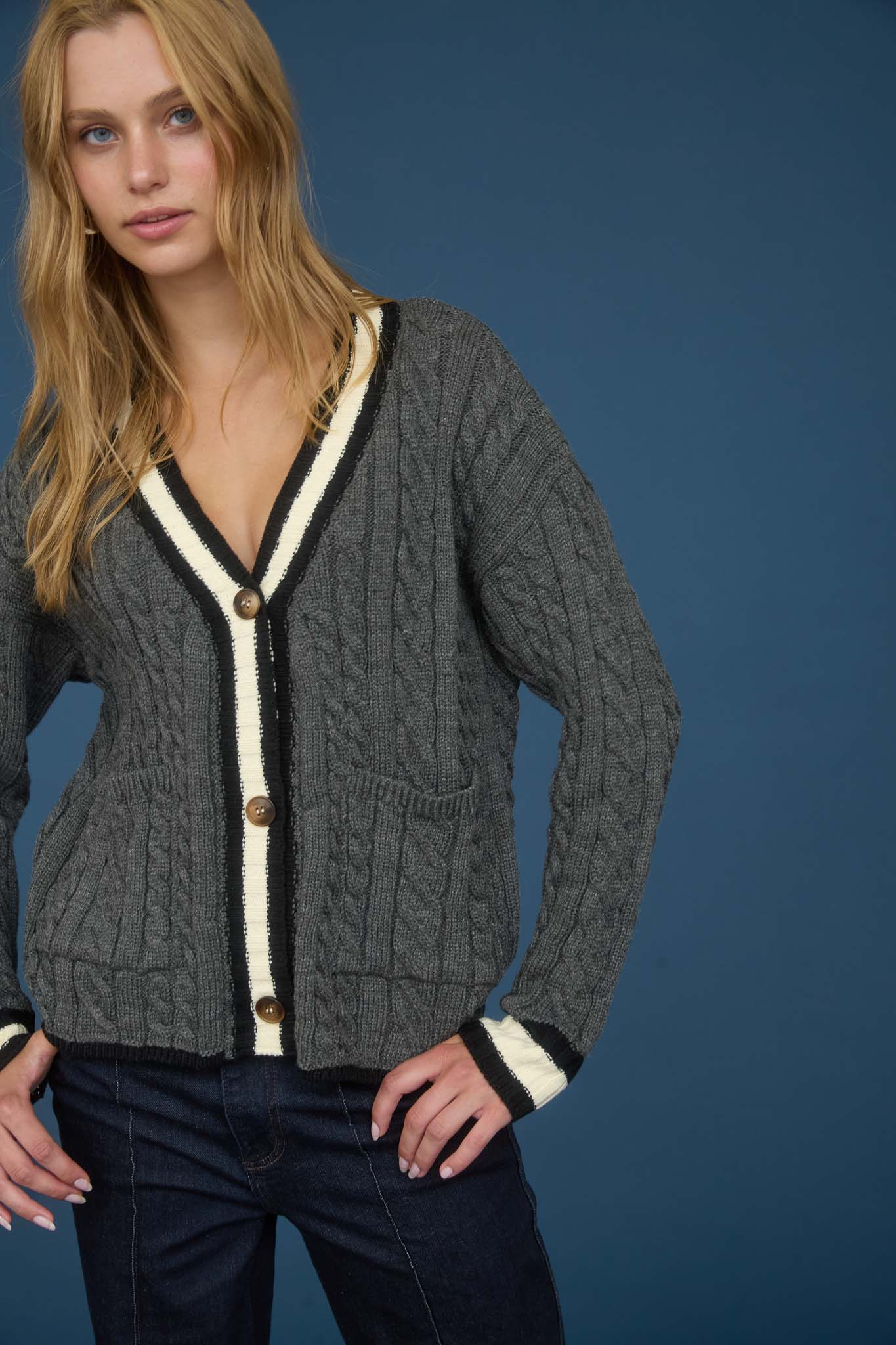 CONTRAST STRIPE TRIM CABLE KNIT BOYFRIEND CARDIGAN