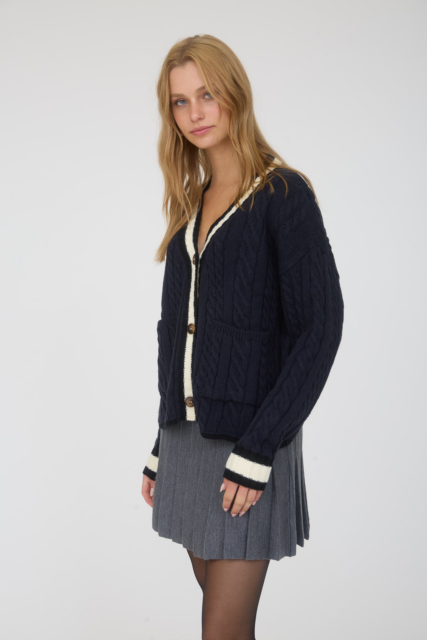 CONTRAST STRIPE TRIM CABLE KNIT BOYFRIEND CARDIGAN