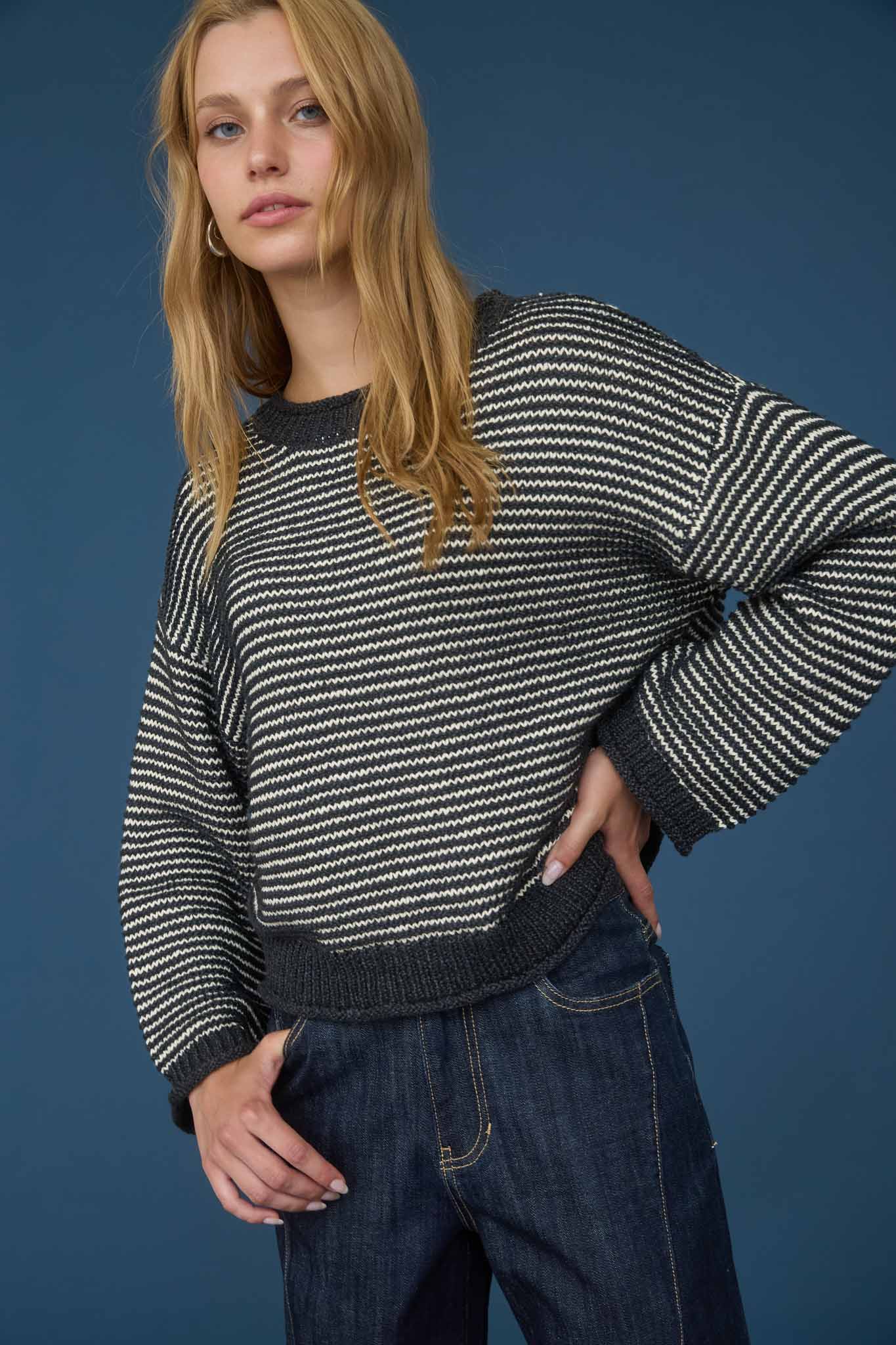 STRIPE RAW EDGE DETAIL LONG SLEEVE KNIT SWEATER
