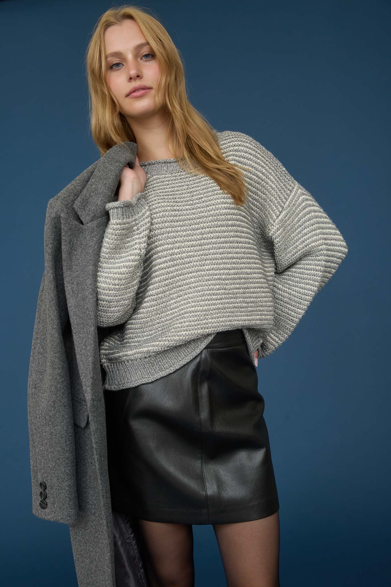 STRIPE RAW EDGE DETAIL LONG SLEEVE KNIT SWEATER