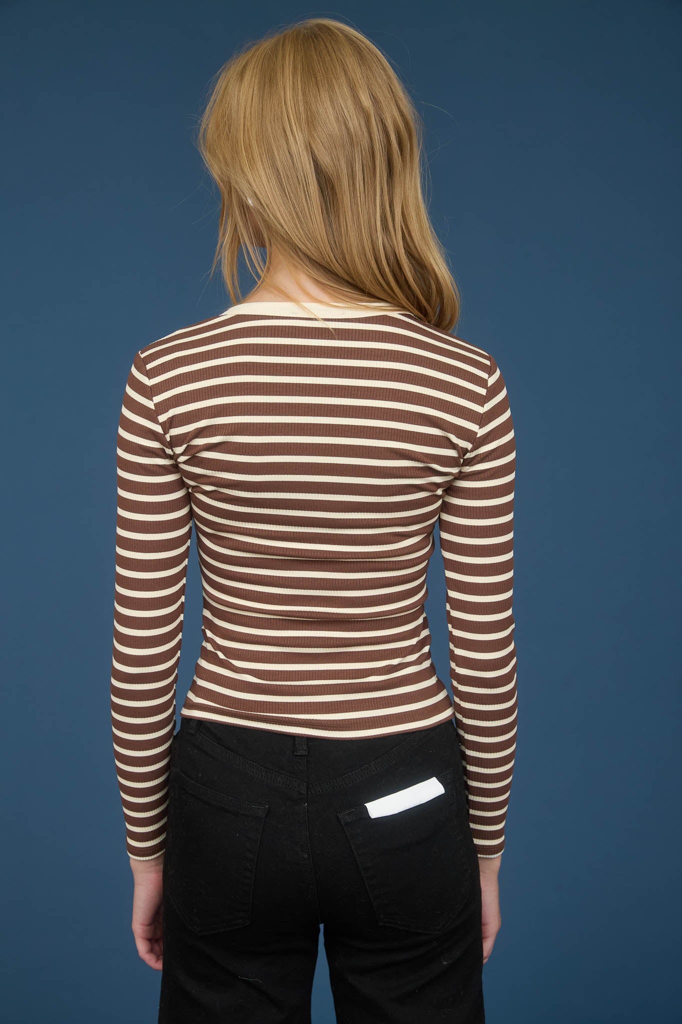 STRIPE SNAP BUTTON HENLEY RIB KNIT TOP