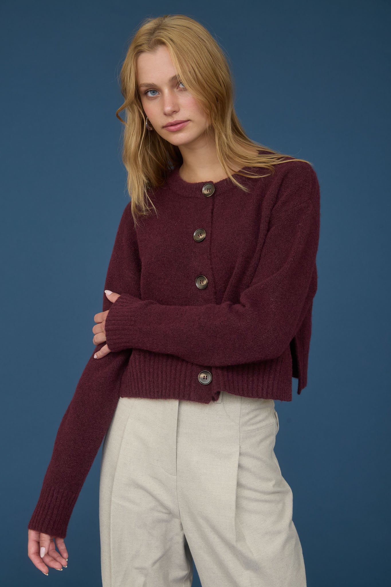 FUZZY KNIT BUTTON DOWN SIDE SPLIT KNIT CARDIGAN