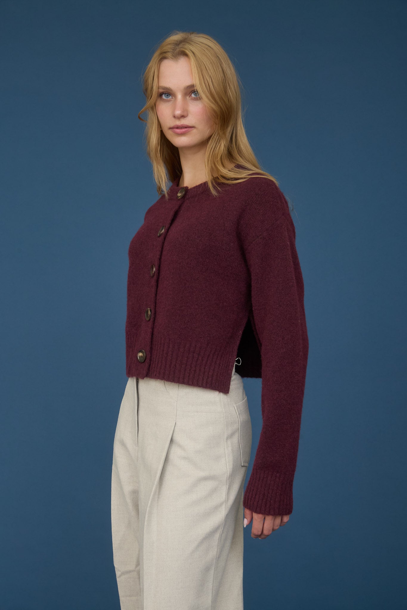 FUZZY KNIT BUTTON DOWN SIDE SPLIT KNIT CARDIGAN