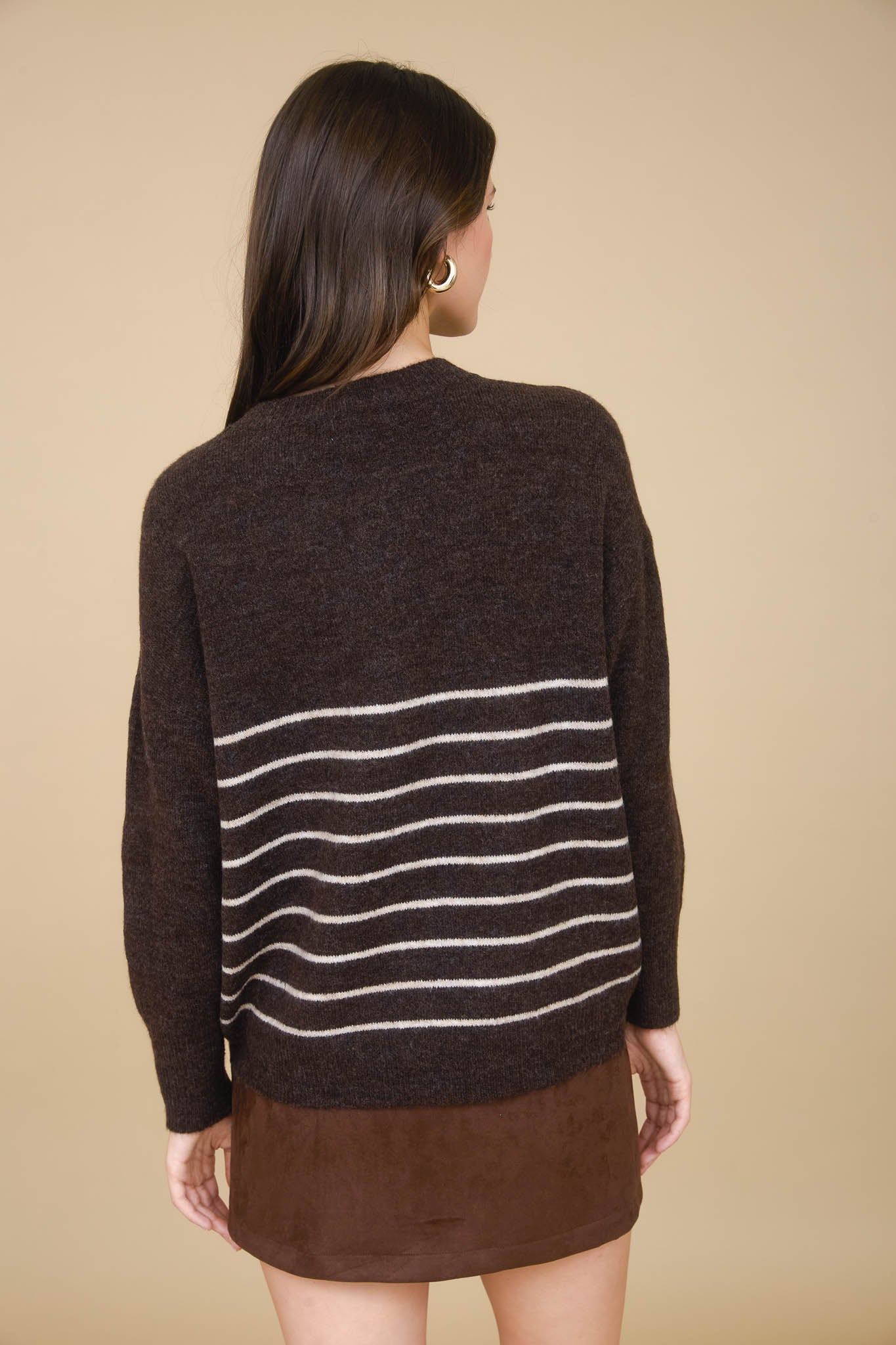 STRIPE FRONT SEAM DETAIL LONG SLEEVE SWEATER