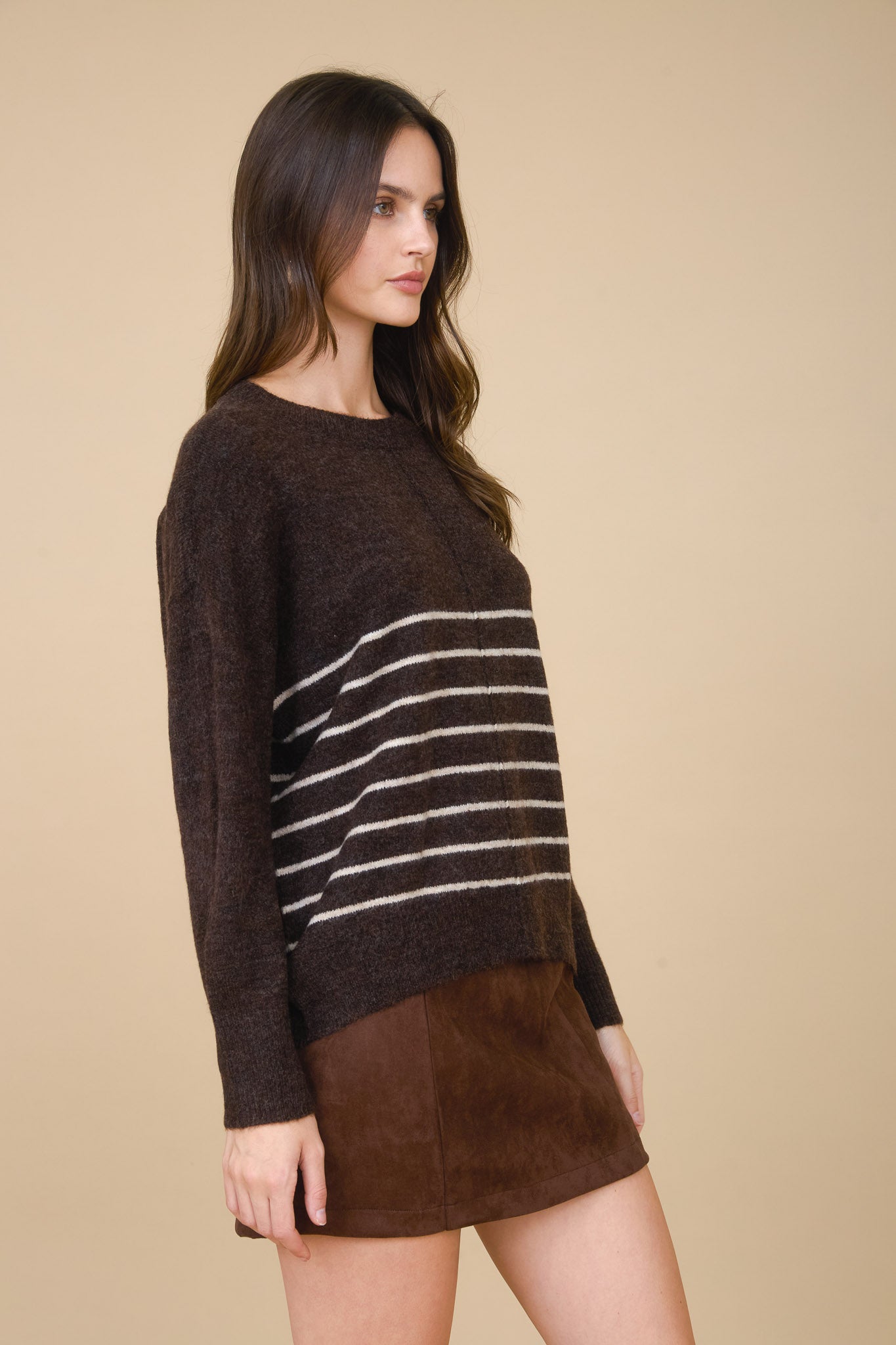 STRIPE FRONT SEAM DETAIL LONG SLEEVE SWEATER