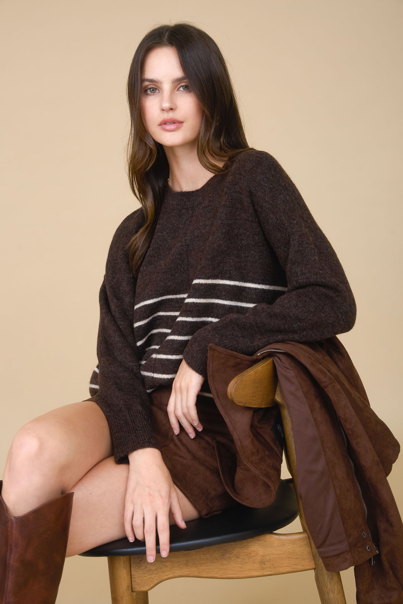 STRIPE FRONT SEAM DETAIL LONG SLEEVE SWEATER