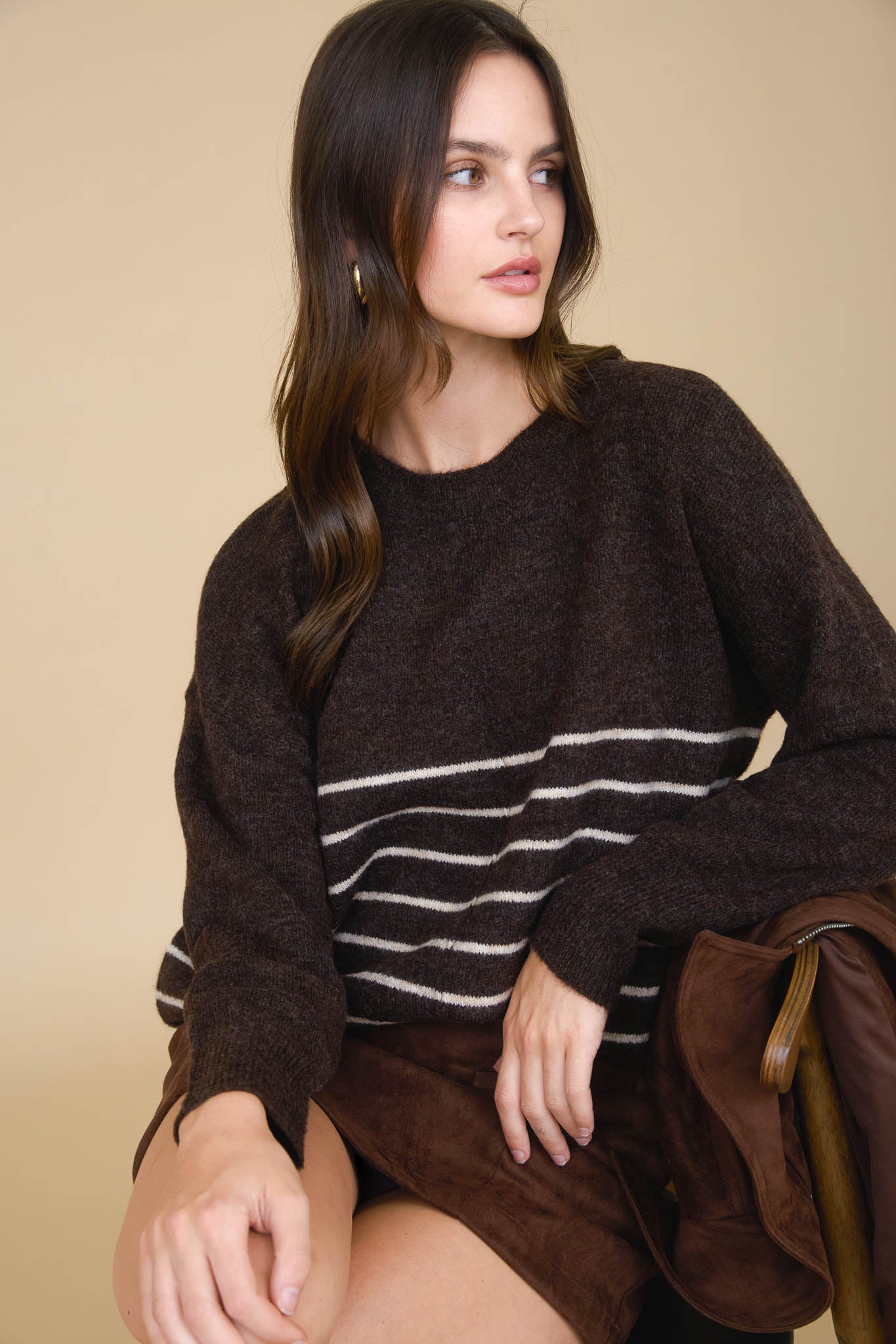 STRIPE FRONT SEAM DETAIL LONG SLEEVE SWEATER