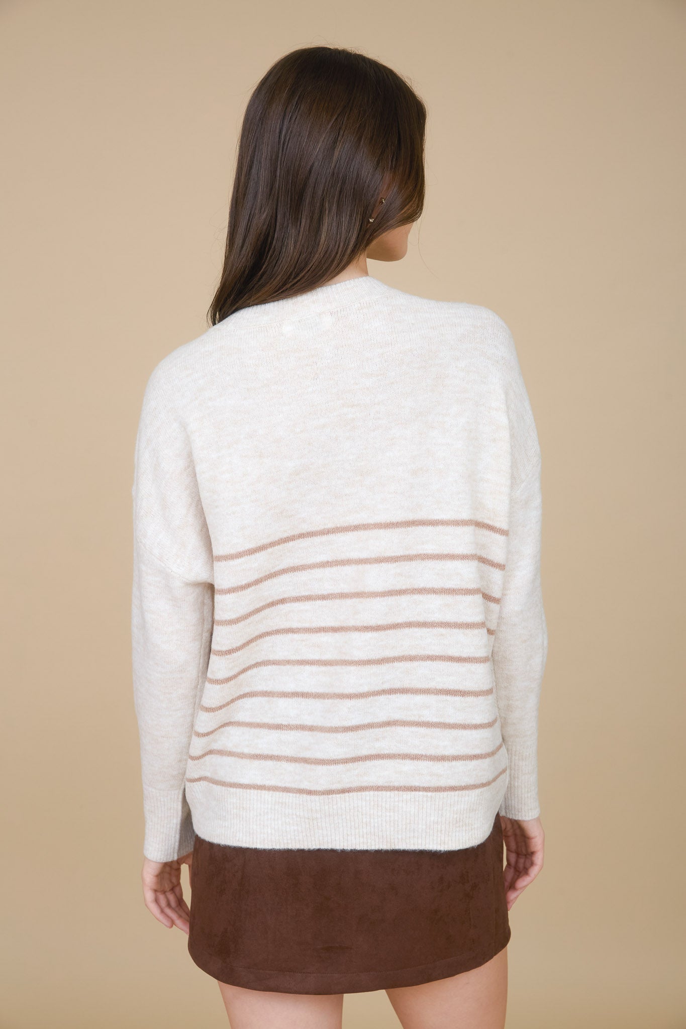 STRIPE FRONT SEAM DETAIL LONG SLEEVE SWEATER