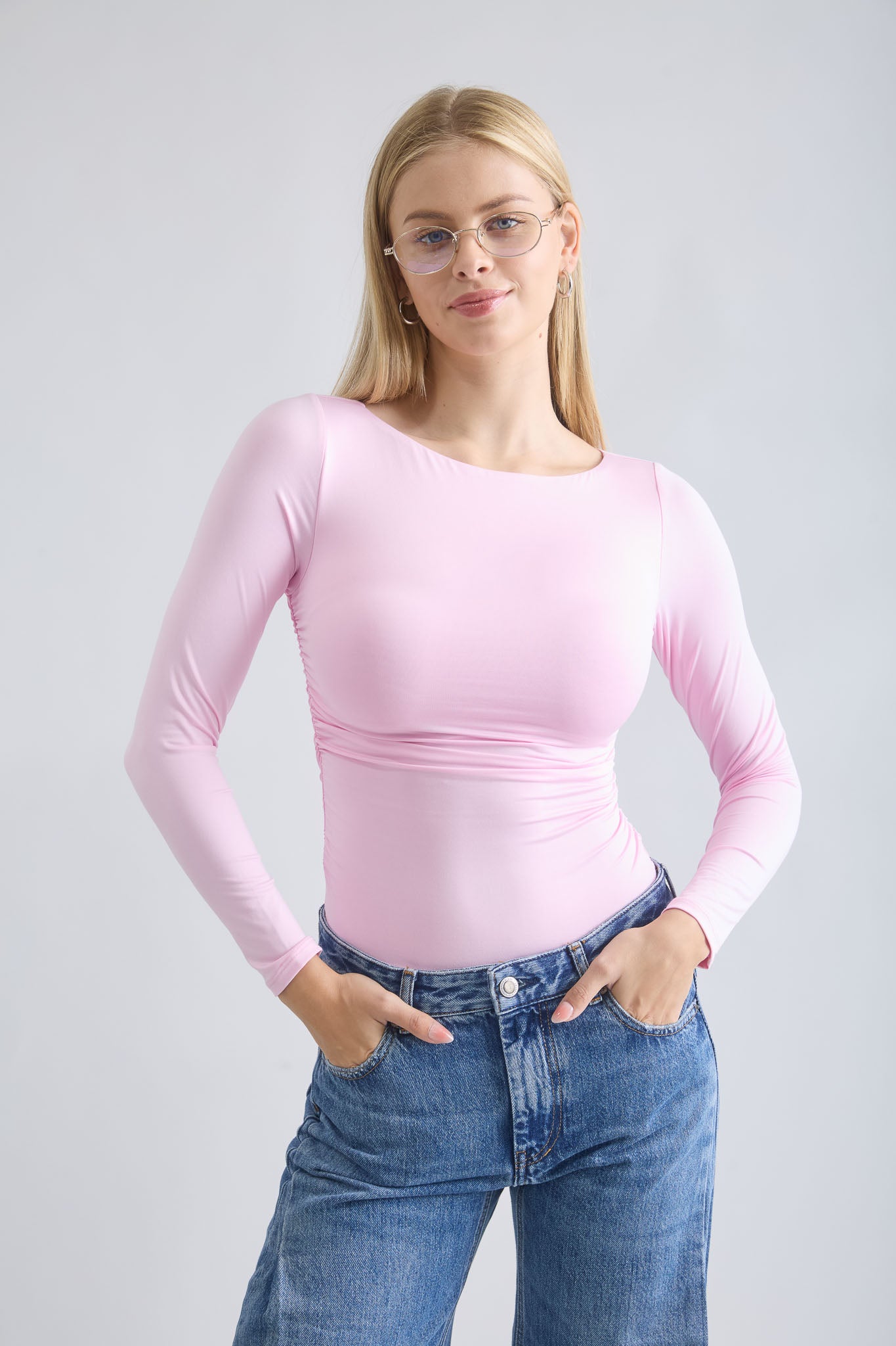 BOAT NECK RUCHED DETAIL LONG SLEEVE KNIT TOP