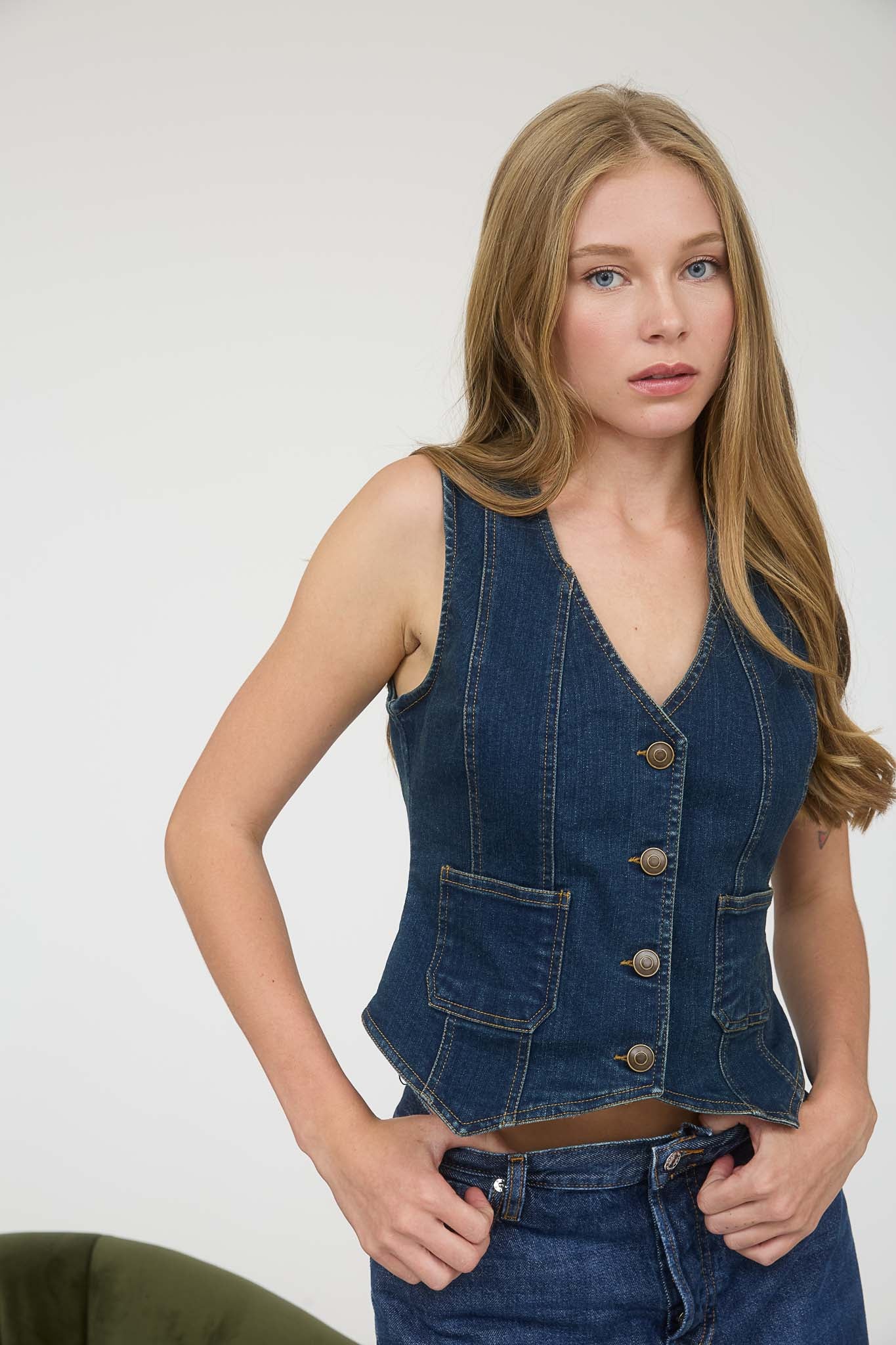 V NECK SLEEVELESS BUTTON DOWN DENIM VEST (PRE-ORDER)