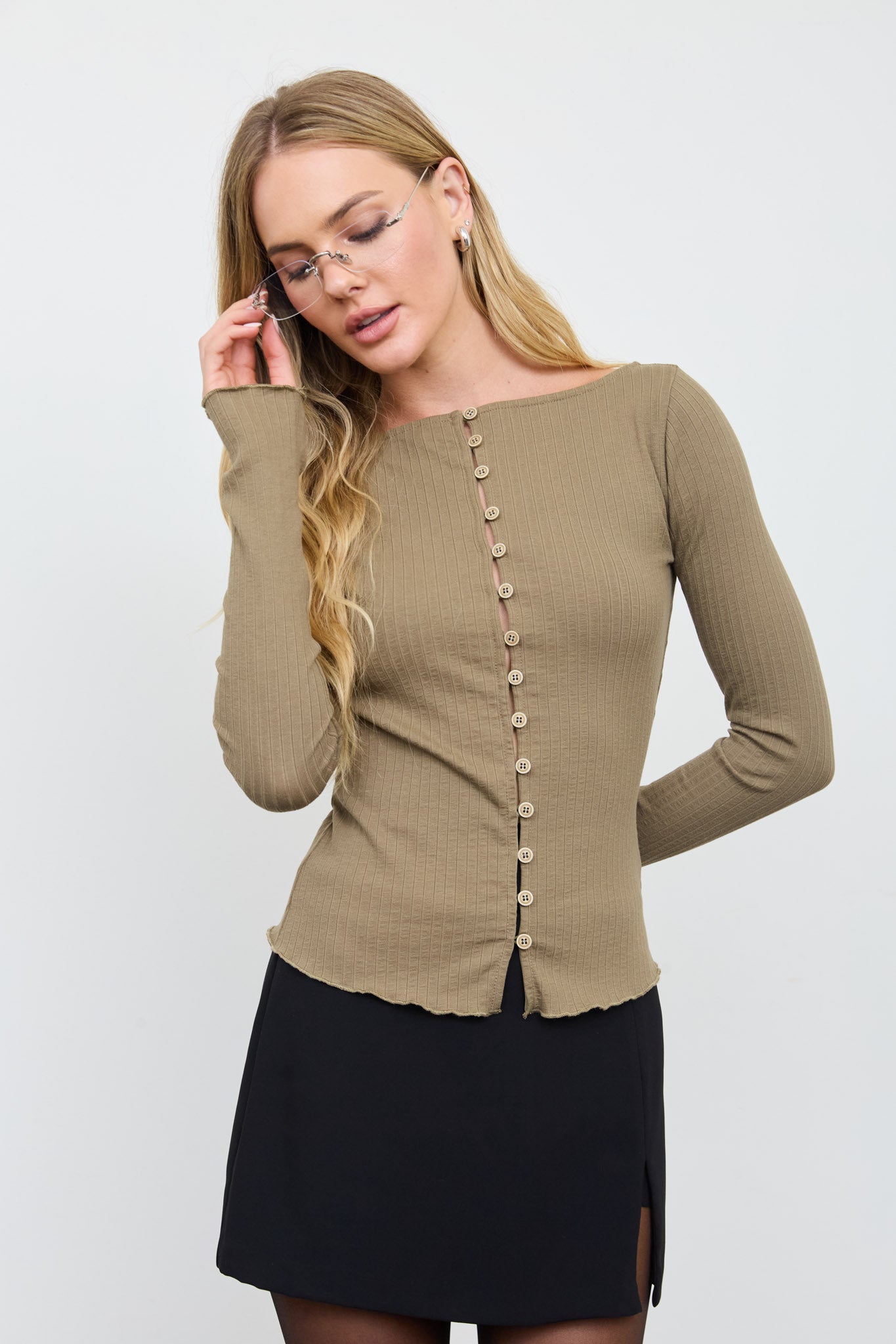 RIBBED CREW NECK BUTTON DOWN LONG SLEEVE KNIT TOP