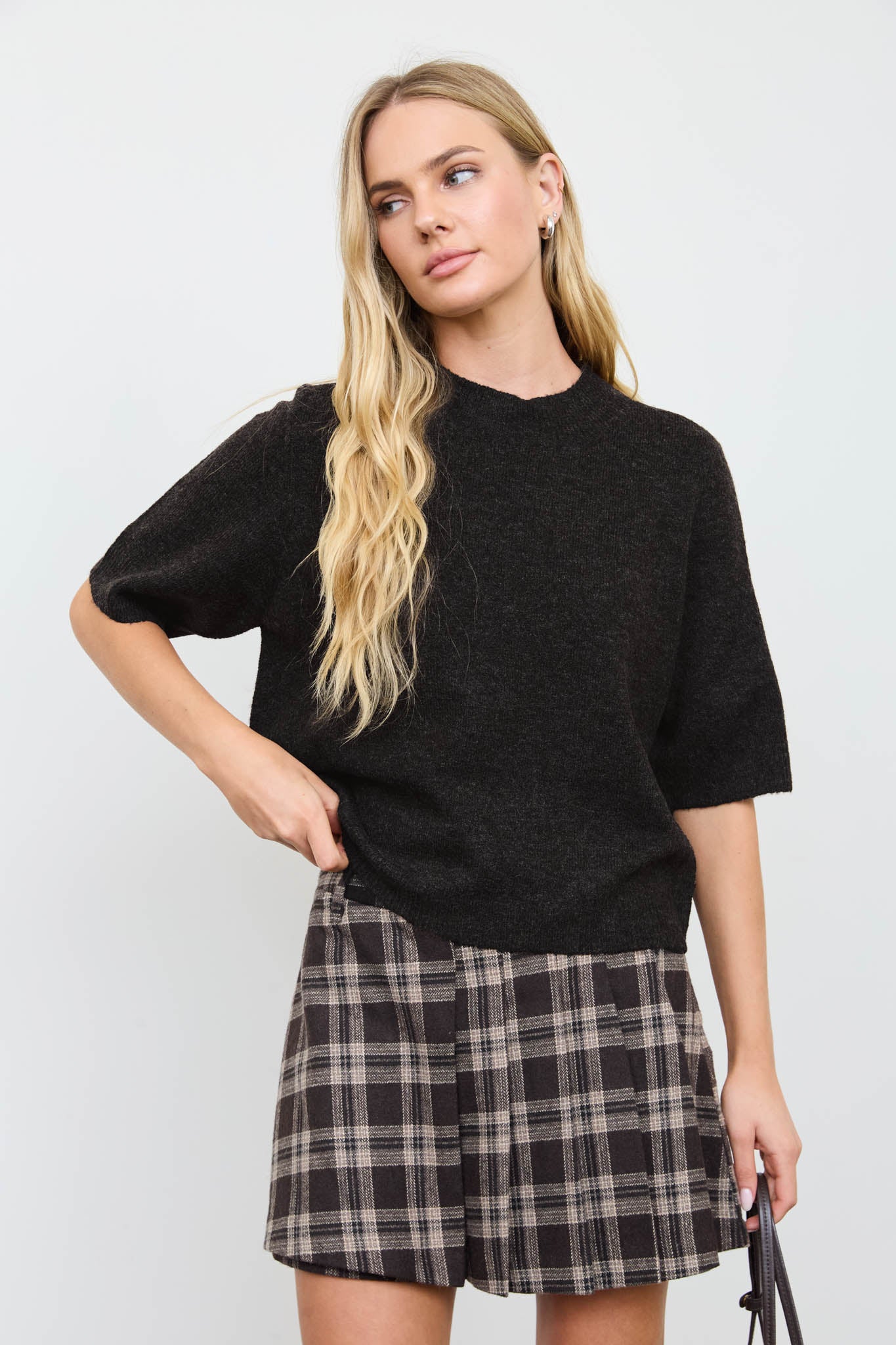 CREWNECK SHORT SLEEVE RIB HEM PULLOVER SWEATER
