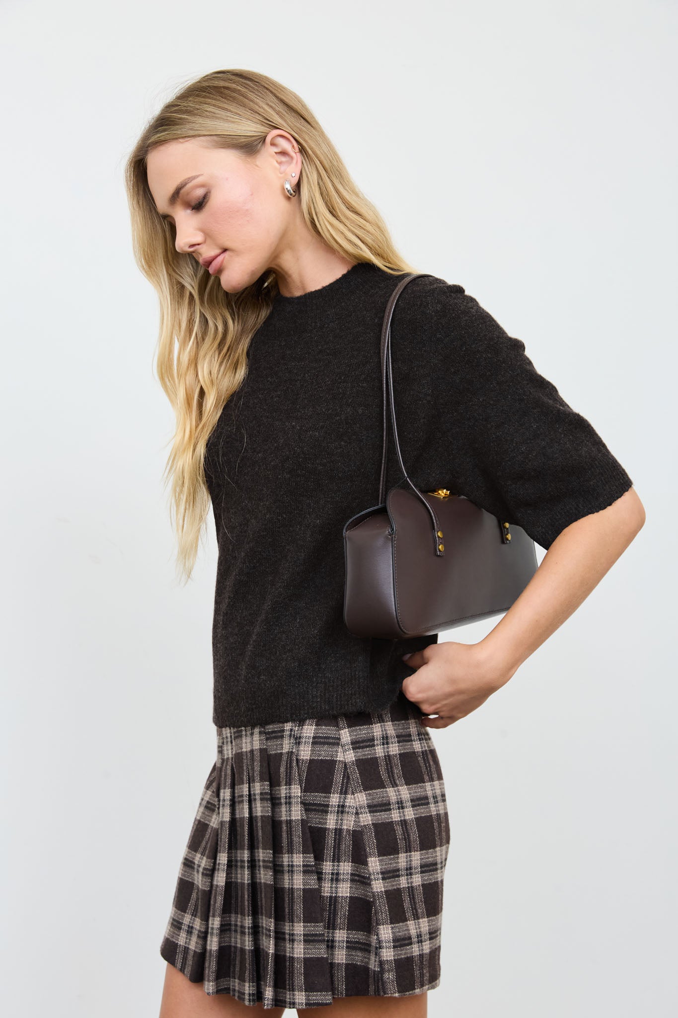 CREWNECK SHORT SLEEVE RIB HEM PULLOVER SWEATER