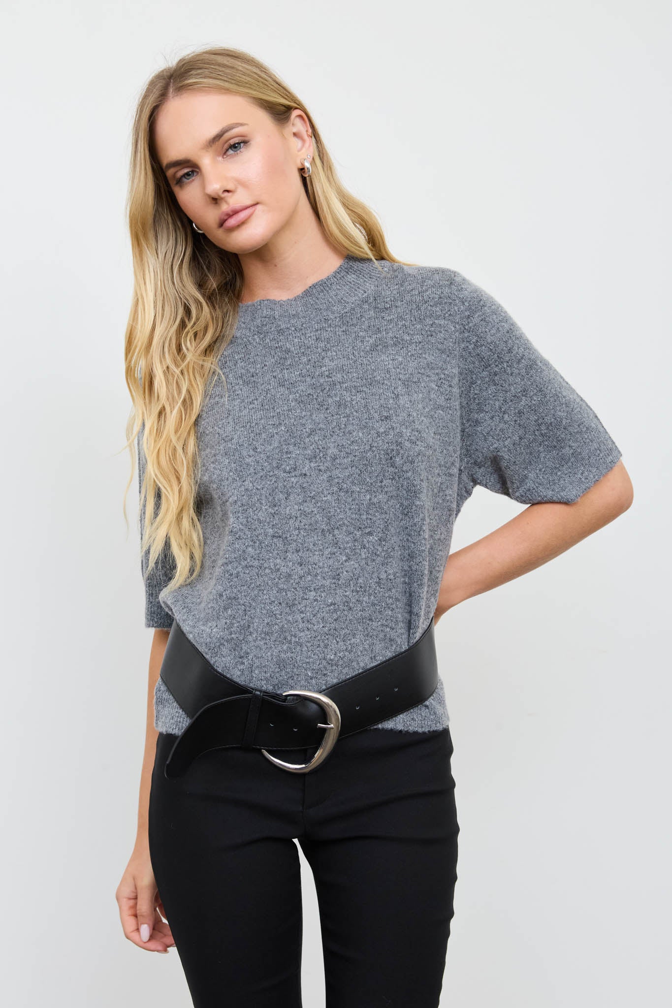 CREWNECK SHORT SLEEVE RIB HEM PULLOVER SWEATER